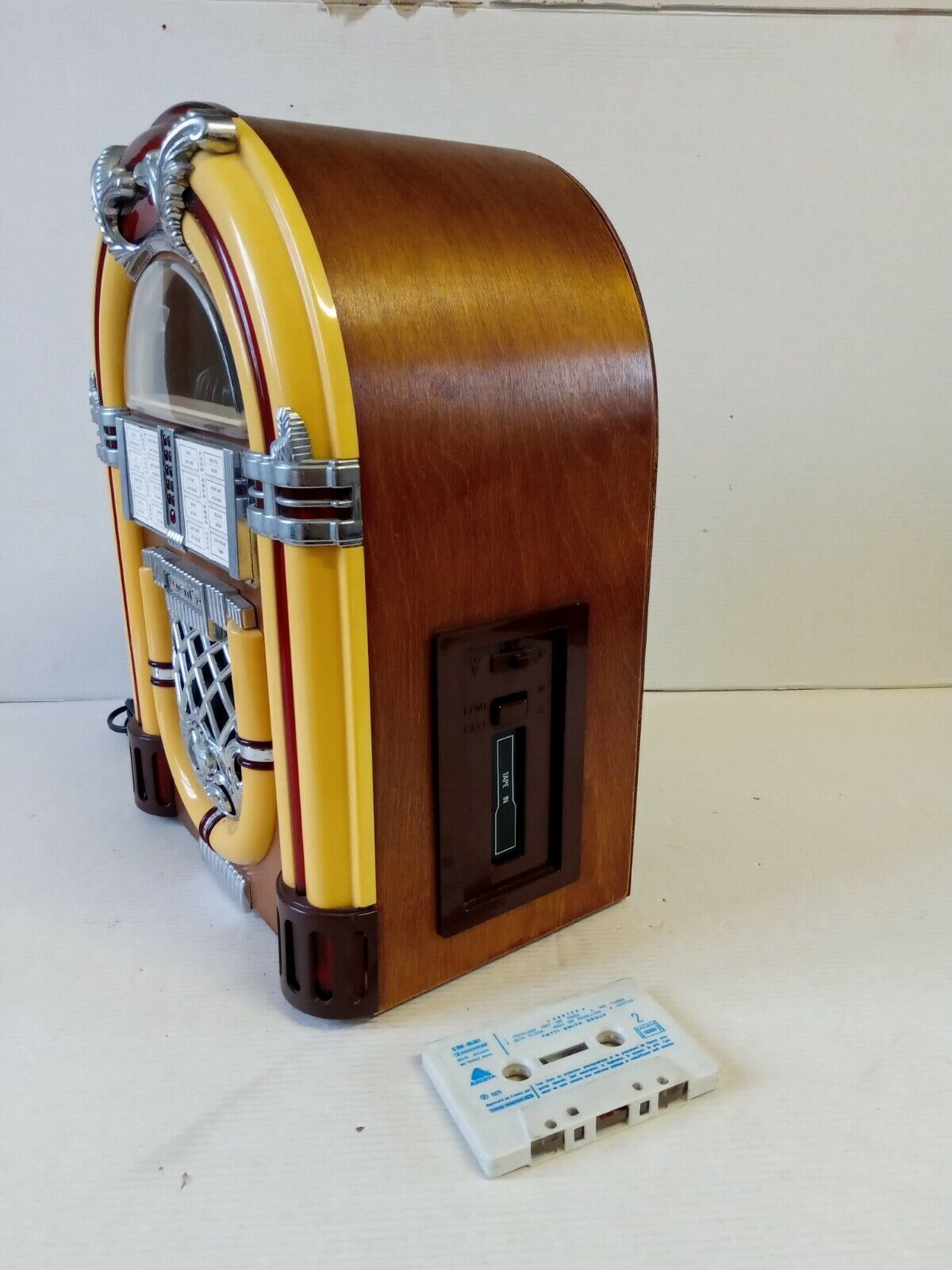 Jukebox wurlitzer cassette 1975 très deco
