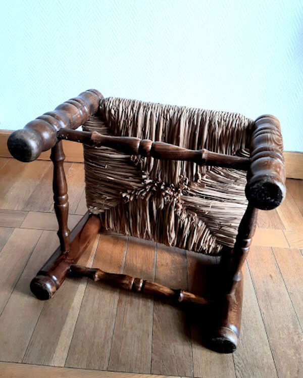 Chaise basse coin de feu