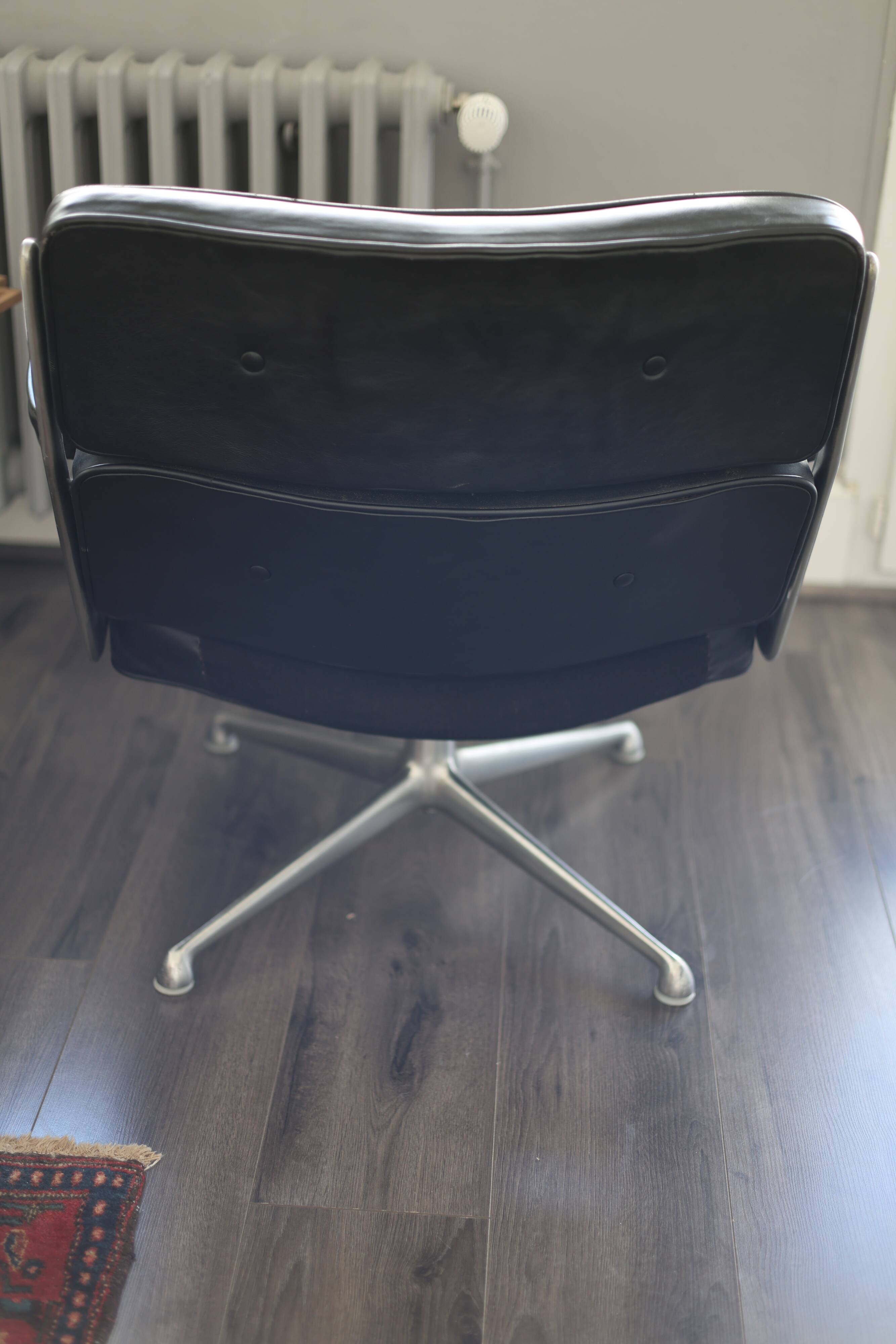 Lobby Chair ES 105 – Charles & Ray Eames (1960)