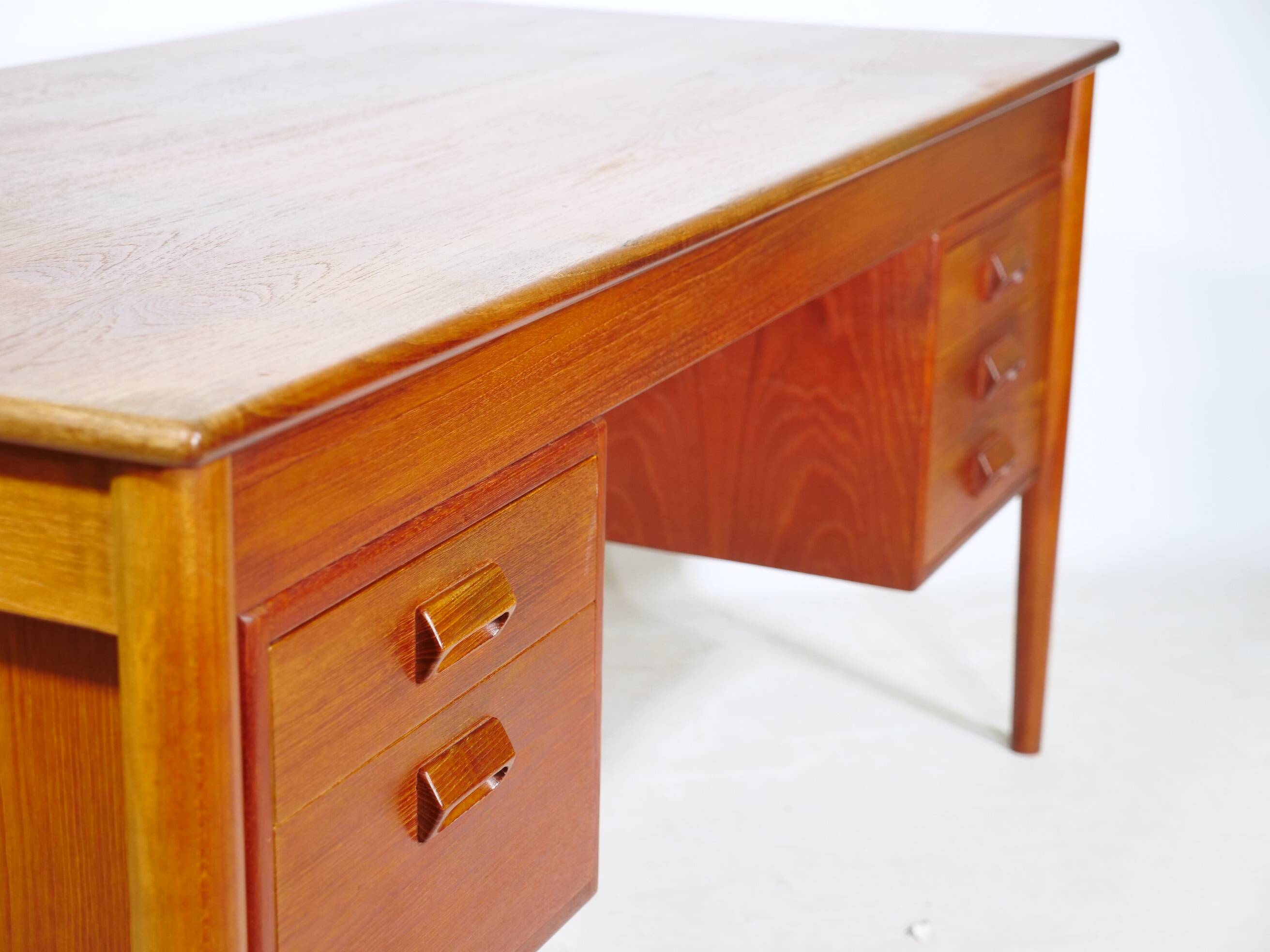 Mid-Century Desk in Teak by Børge Mogensen for Søborg Møbelfabrik, 1960s