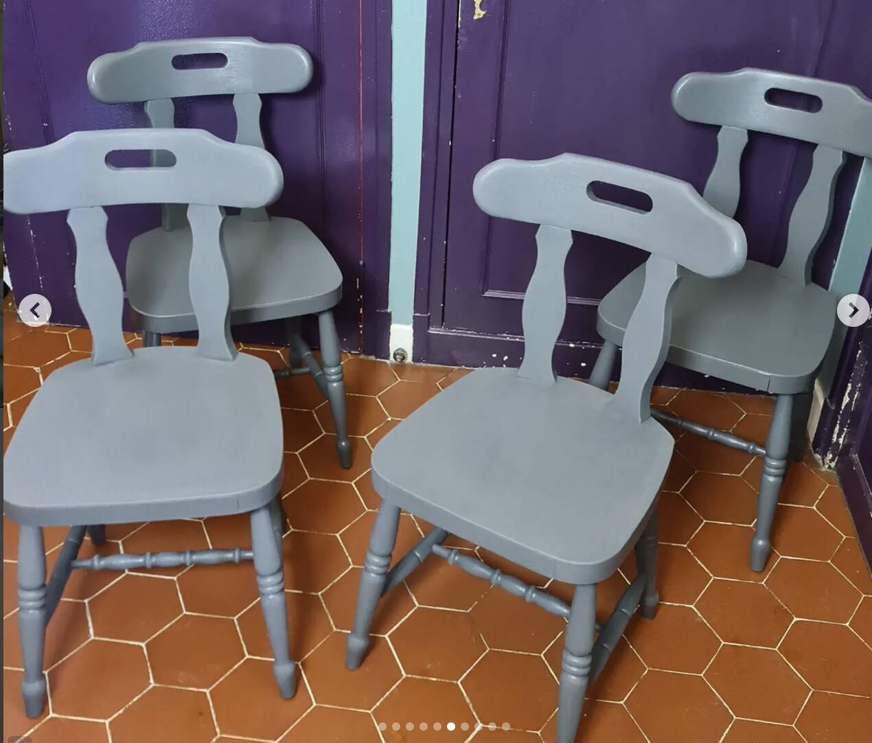 Série de 4 chaises bistrot anciennes en chêne GRISE