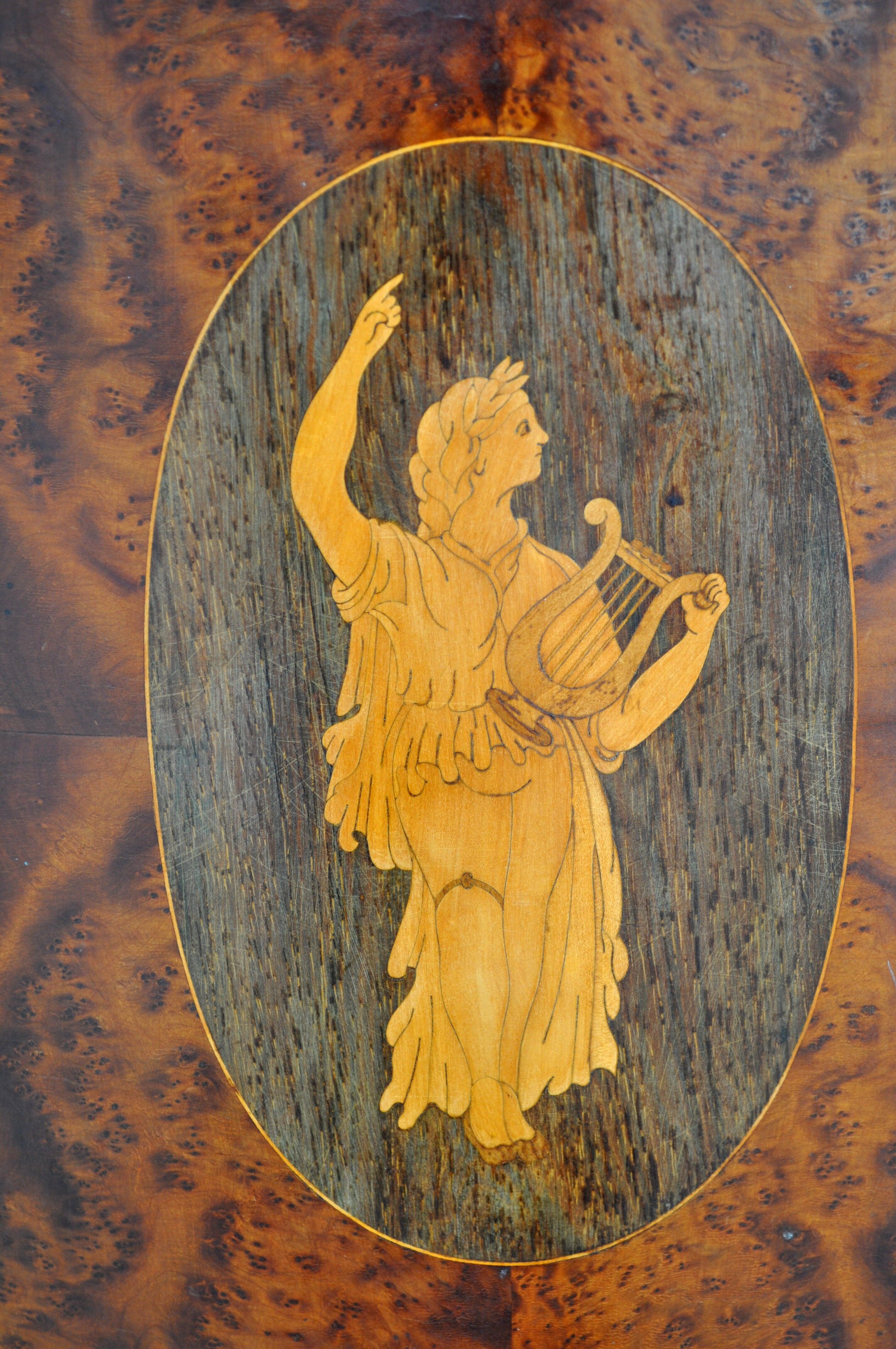 Meuble atypique marqueterie 1 porte