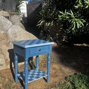 Blue checkered bedside table, neo-vintage style, turned legs.