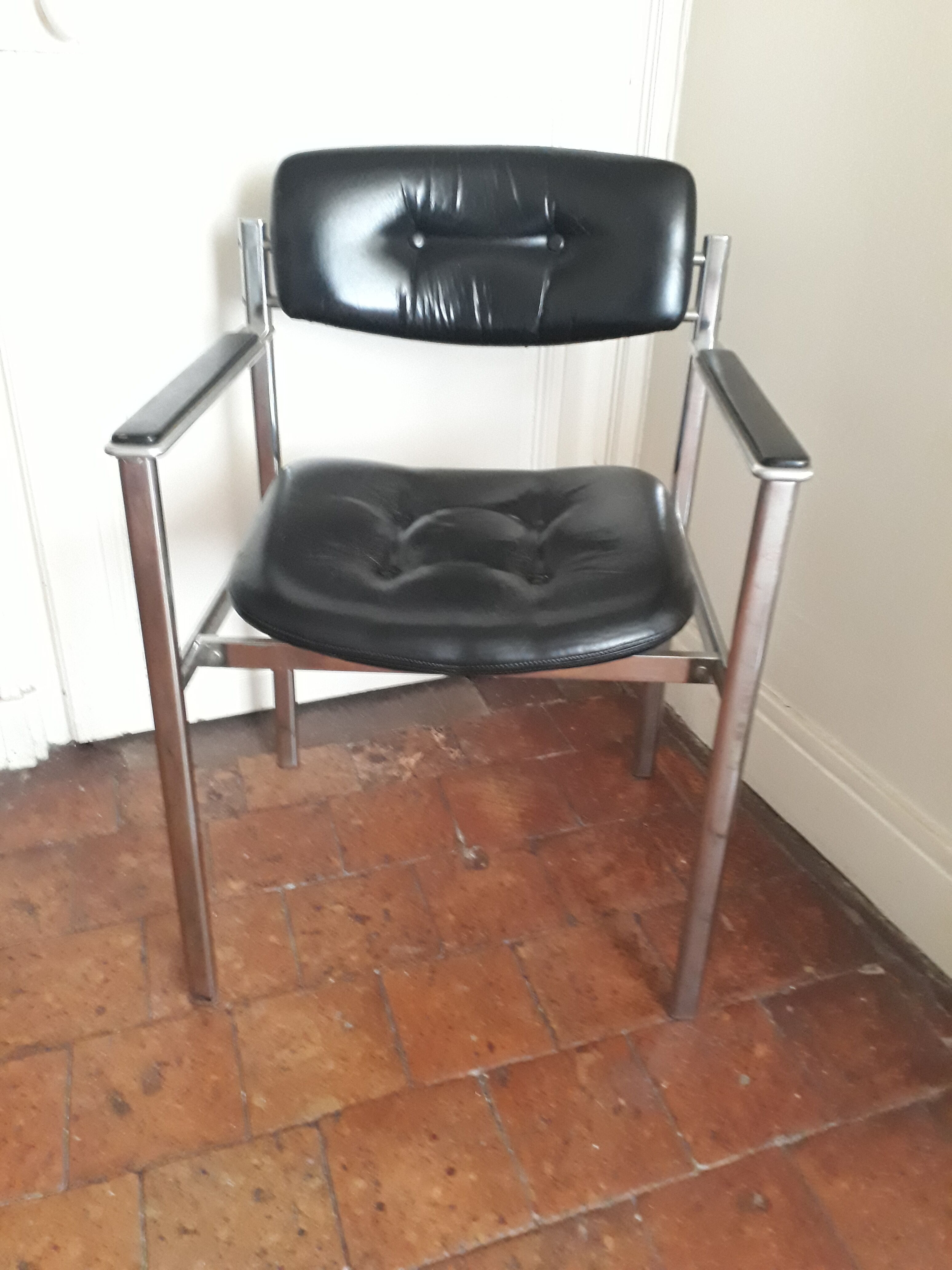 Office armchair vintage design 1940/1960 black leather and chrome