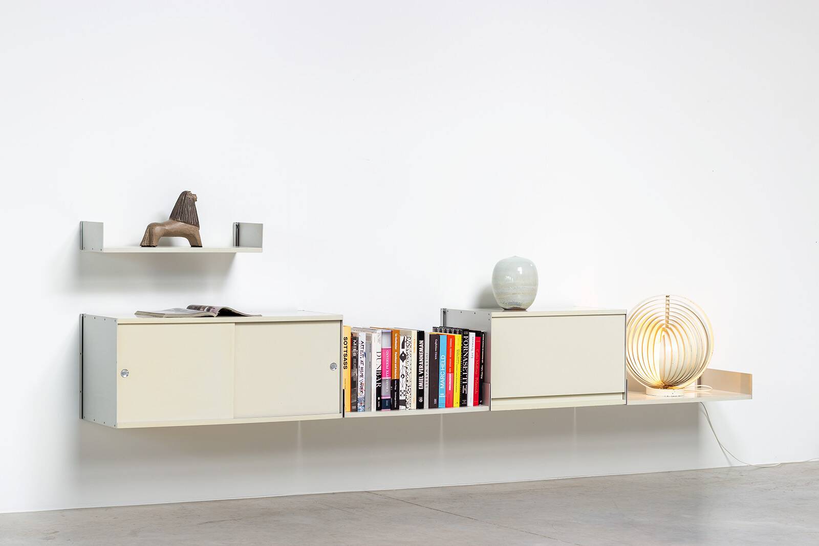 Dieter Rams pour Vitsoe  dressoir mural 1960