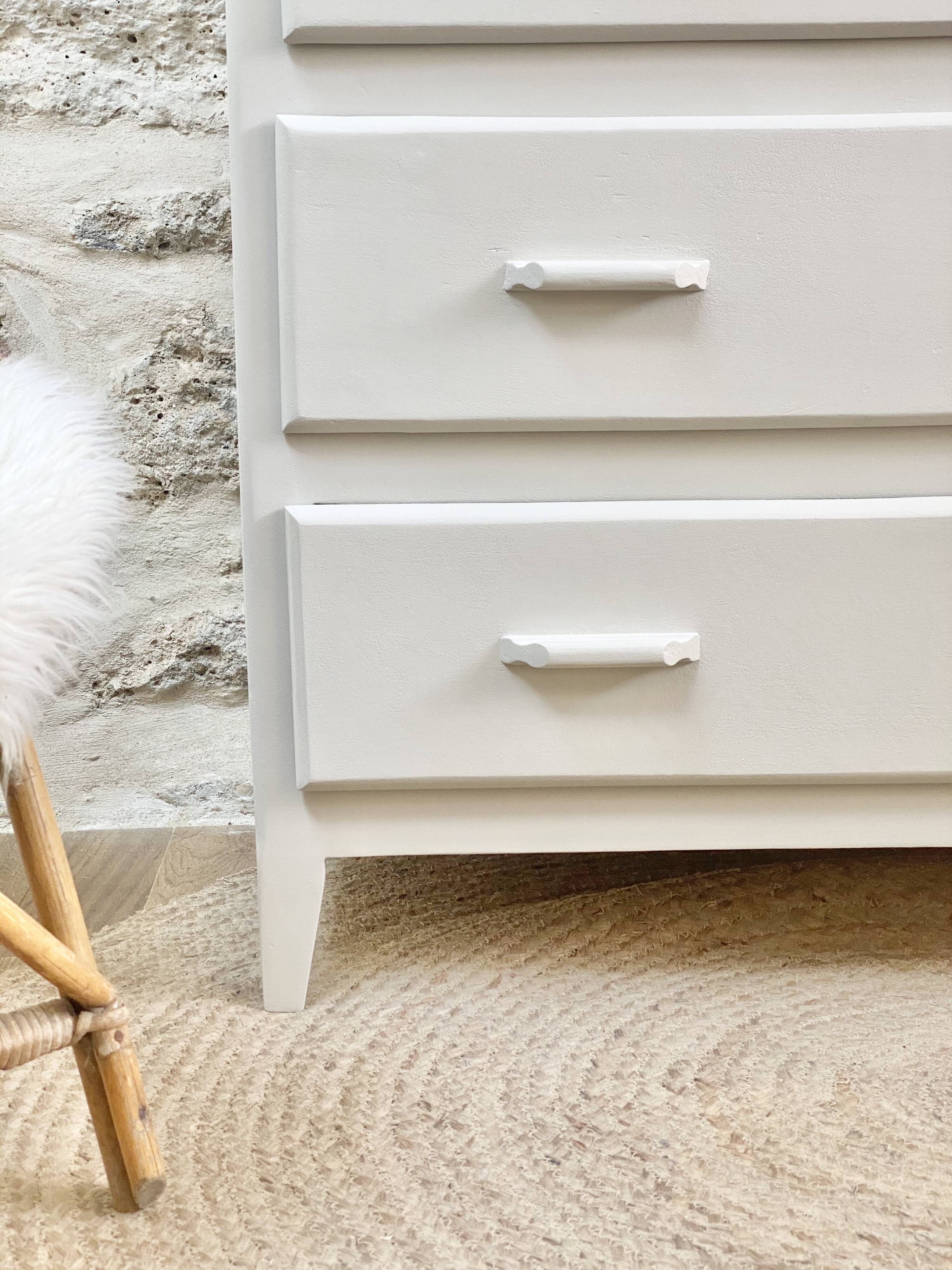Antique chest of drawers