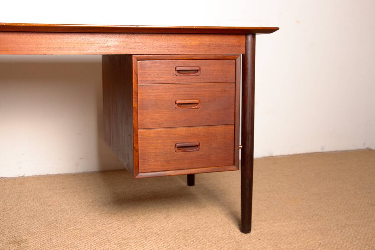 Bureau de Direction Danois en teck par Gunnar Nielsen Tibergaard 1960.