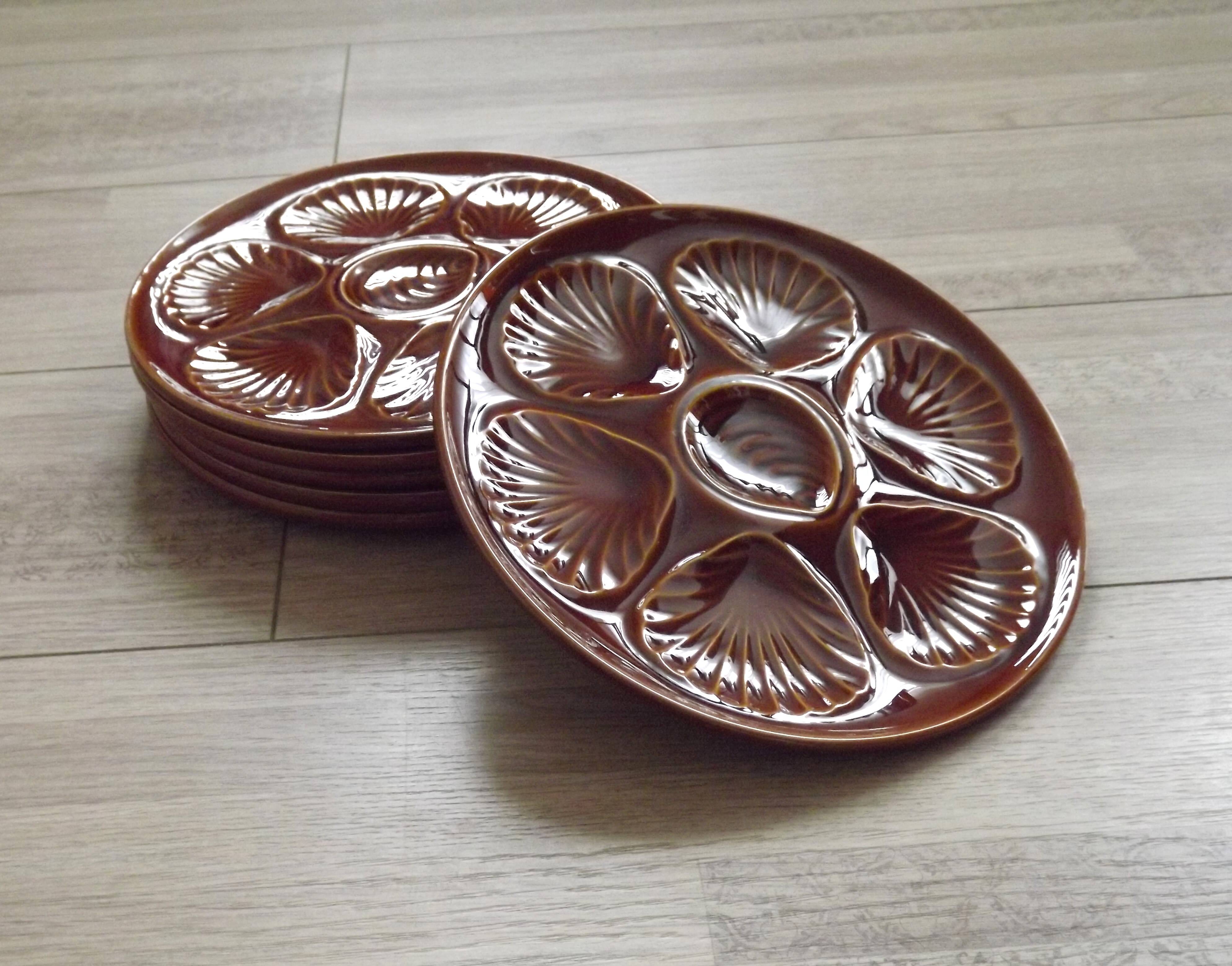 Set of 6 brown majolica oyster plates for 6 oysters and lemon 4951