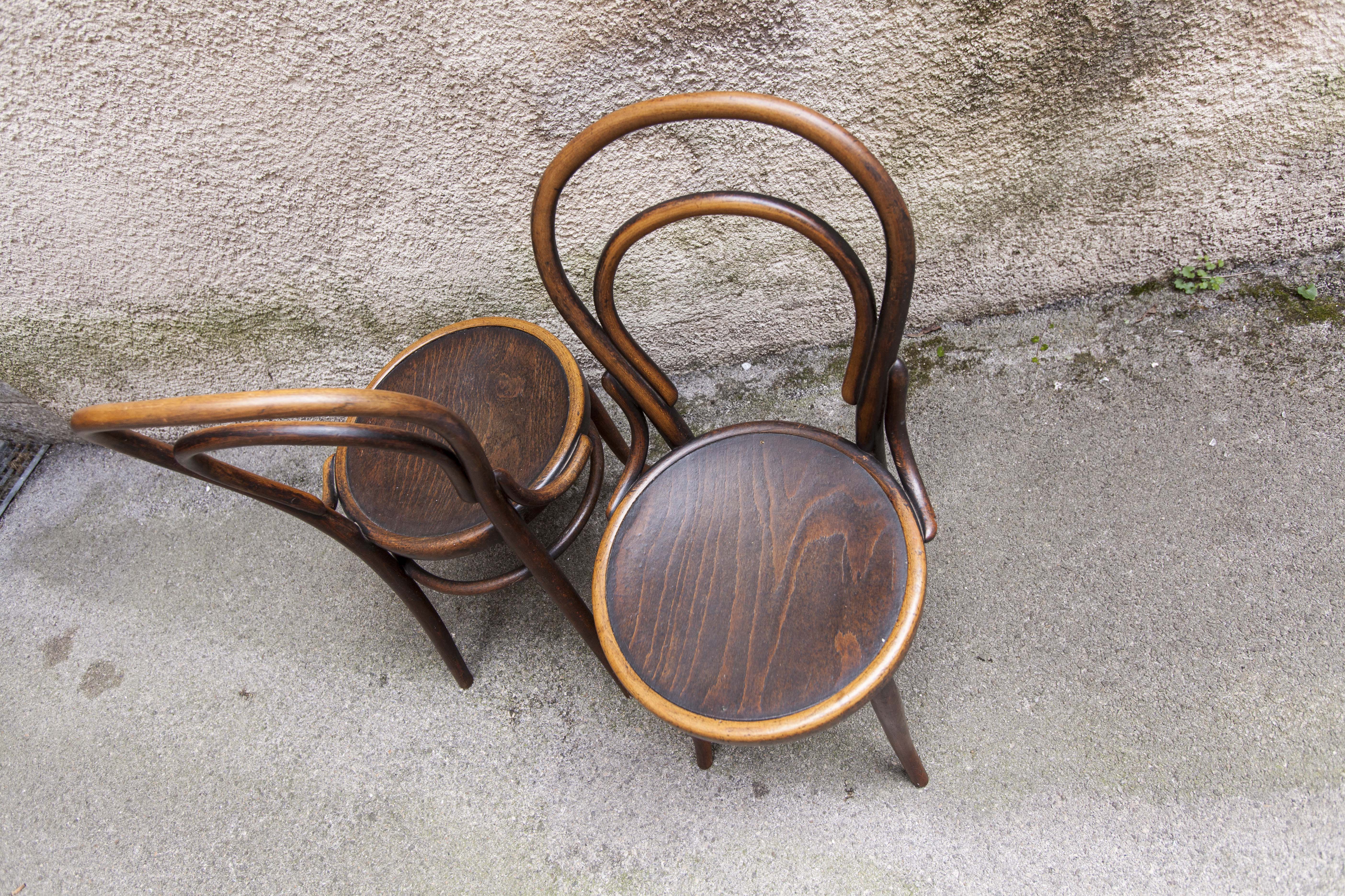 Pair of chairs bistro  Thonet model no. 18