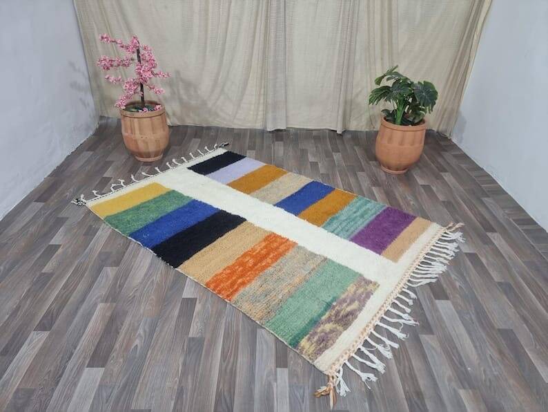 Tapis berbère beni ouraine traditionnelle en laine taille 150 x 250 cl