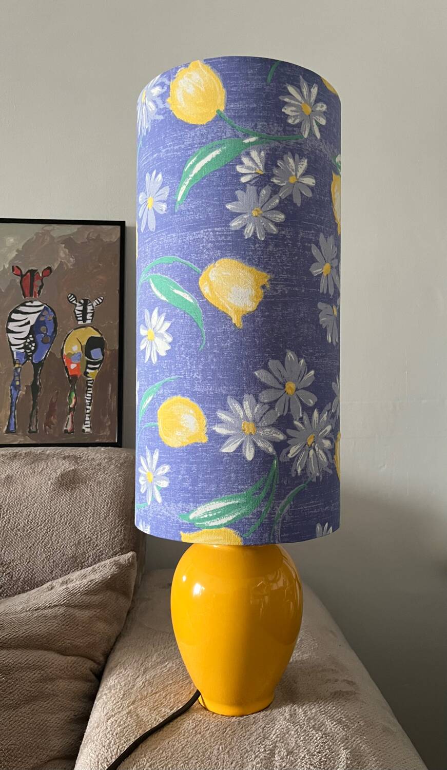 Floral table lamp