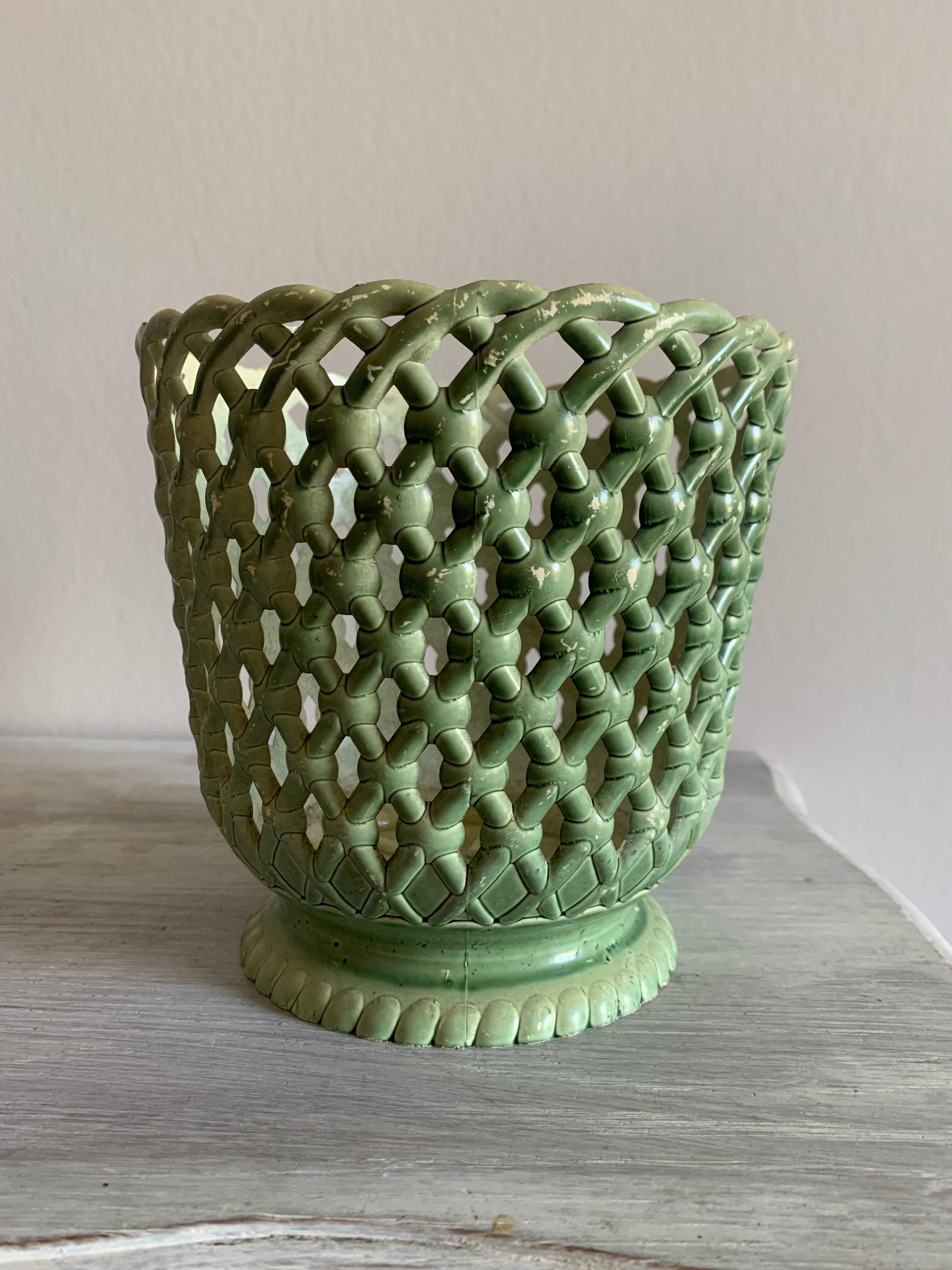 Vintage Syla pot cache