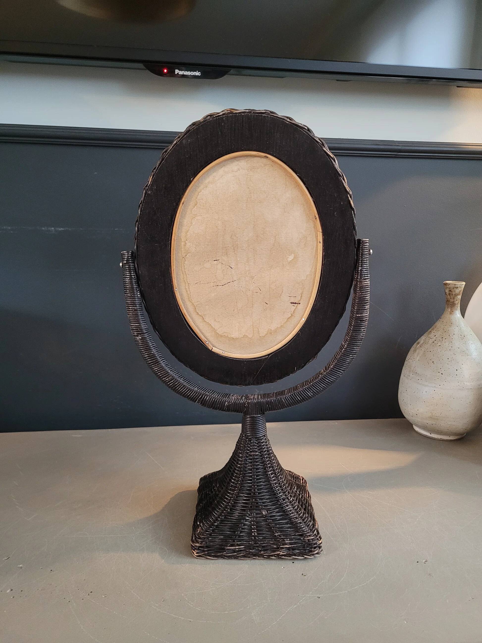 Miroir à poser pivotant en osier noir