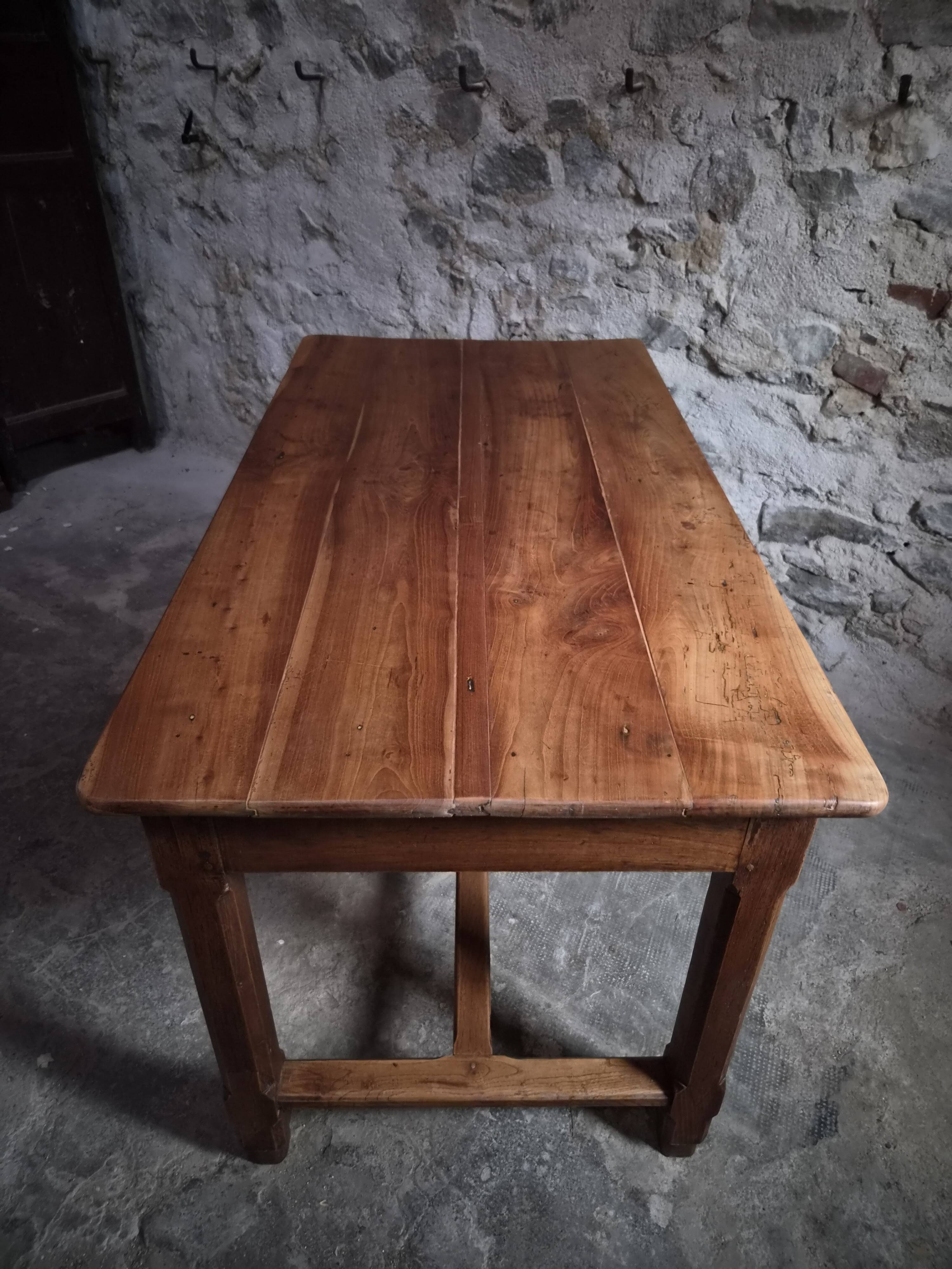 Old farmhouse table in French cherry wood | Auvergne | Circa 1750–1800