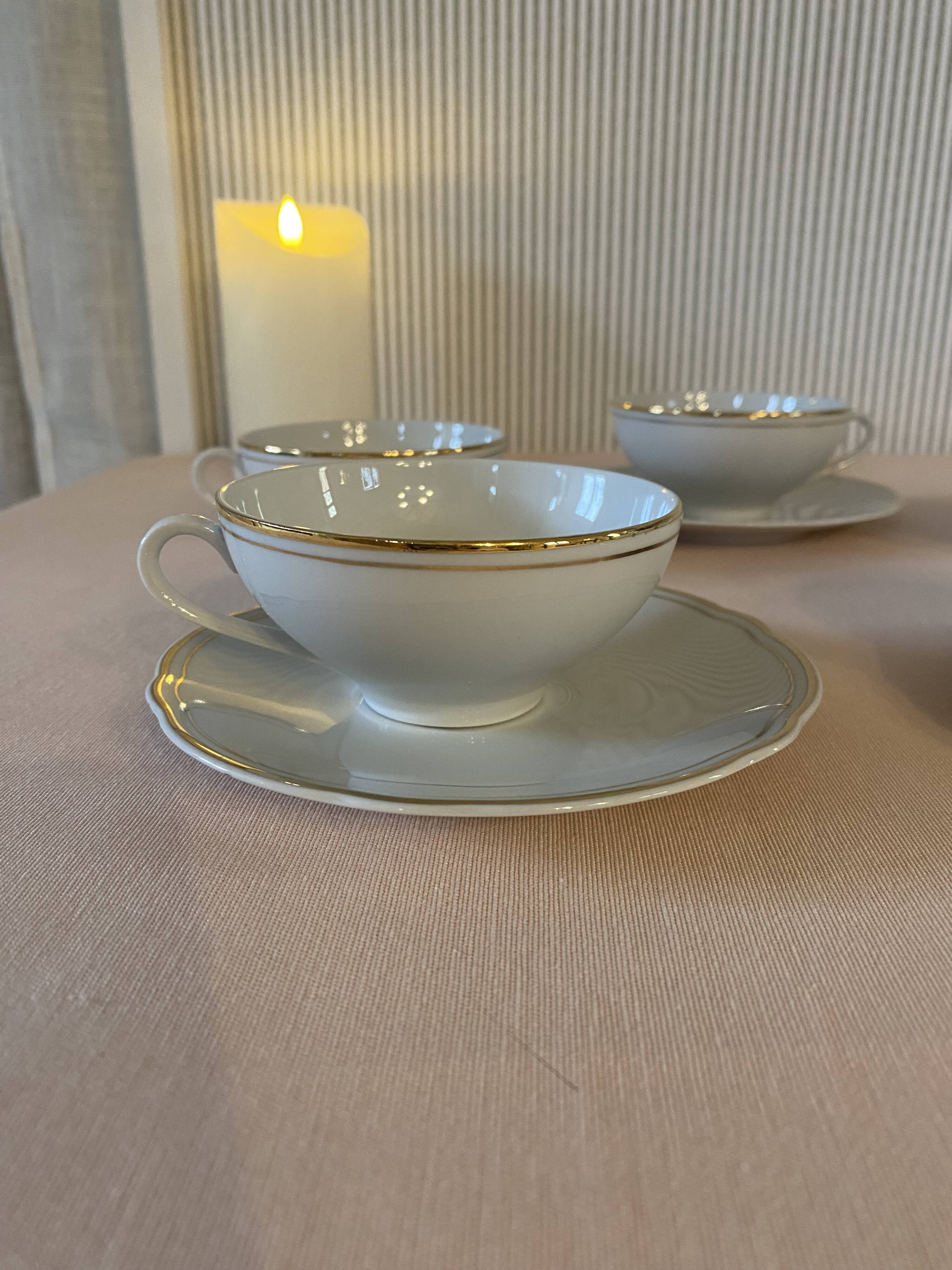 Tea cups