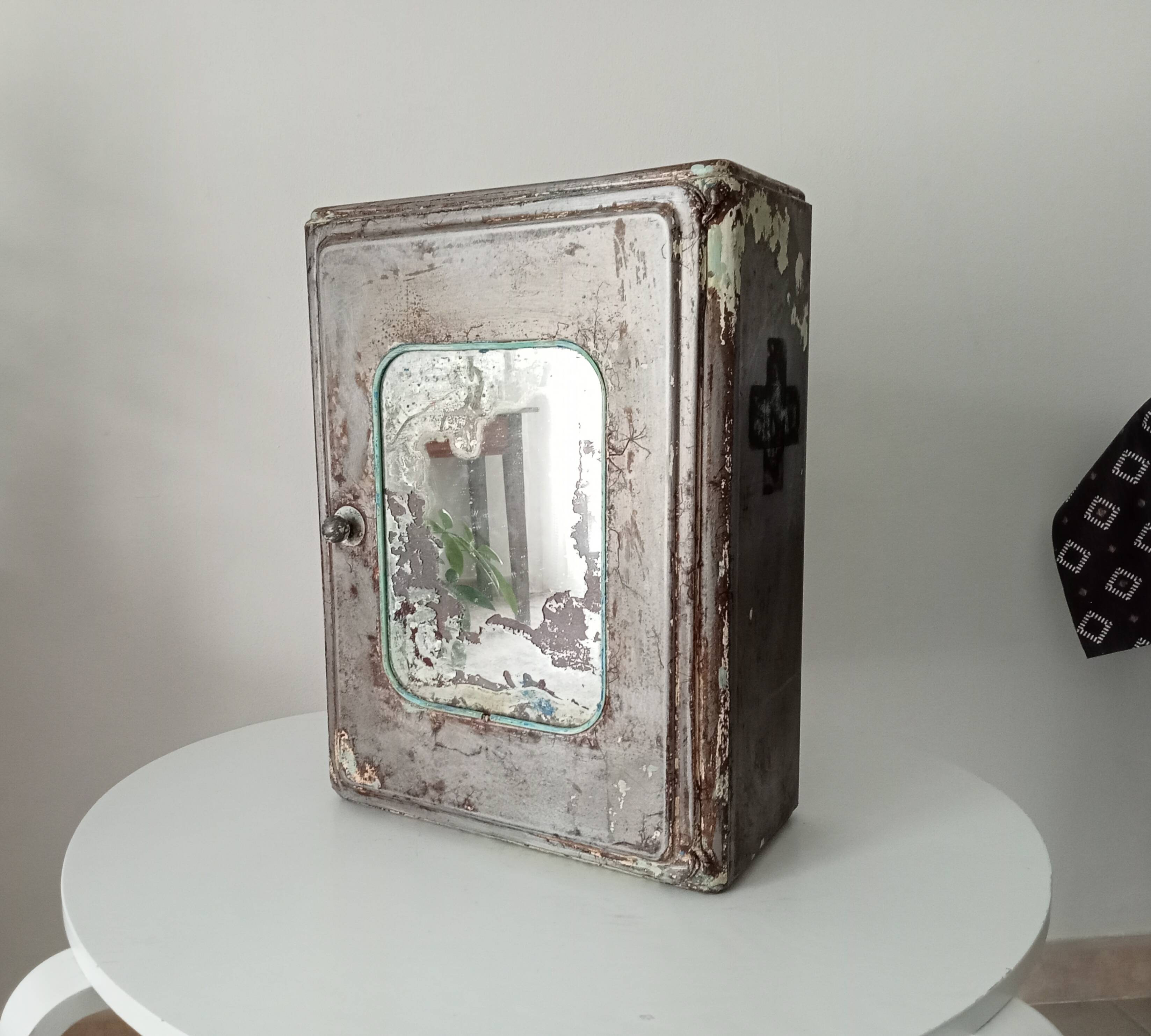 Vintage metal medicine cabinet from the 1950s