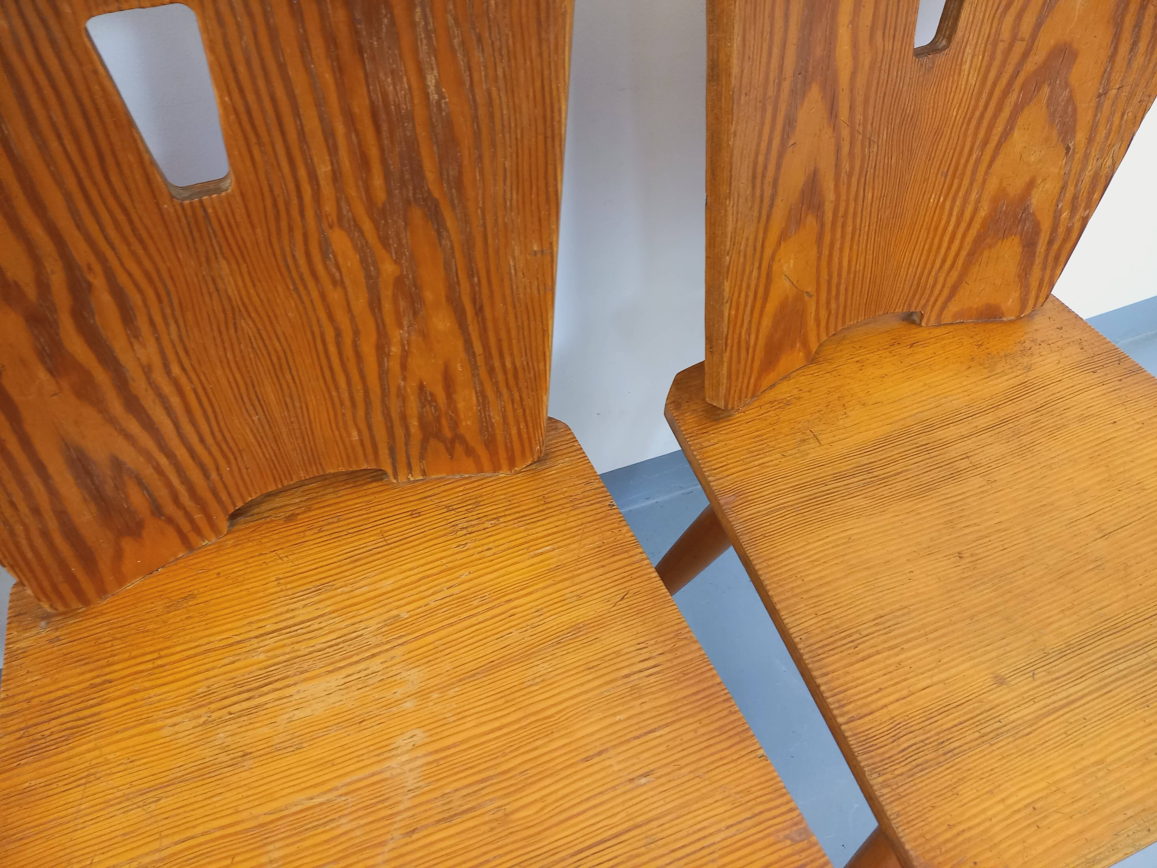 Set of 4 vintage brutalist wooden chairs from the 60s