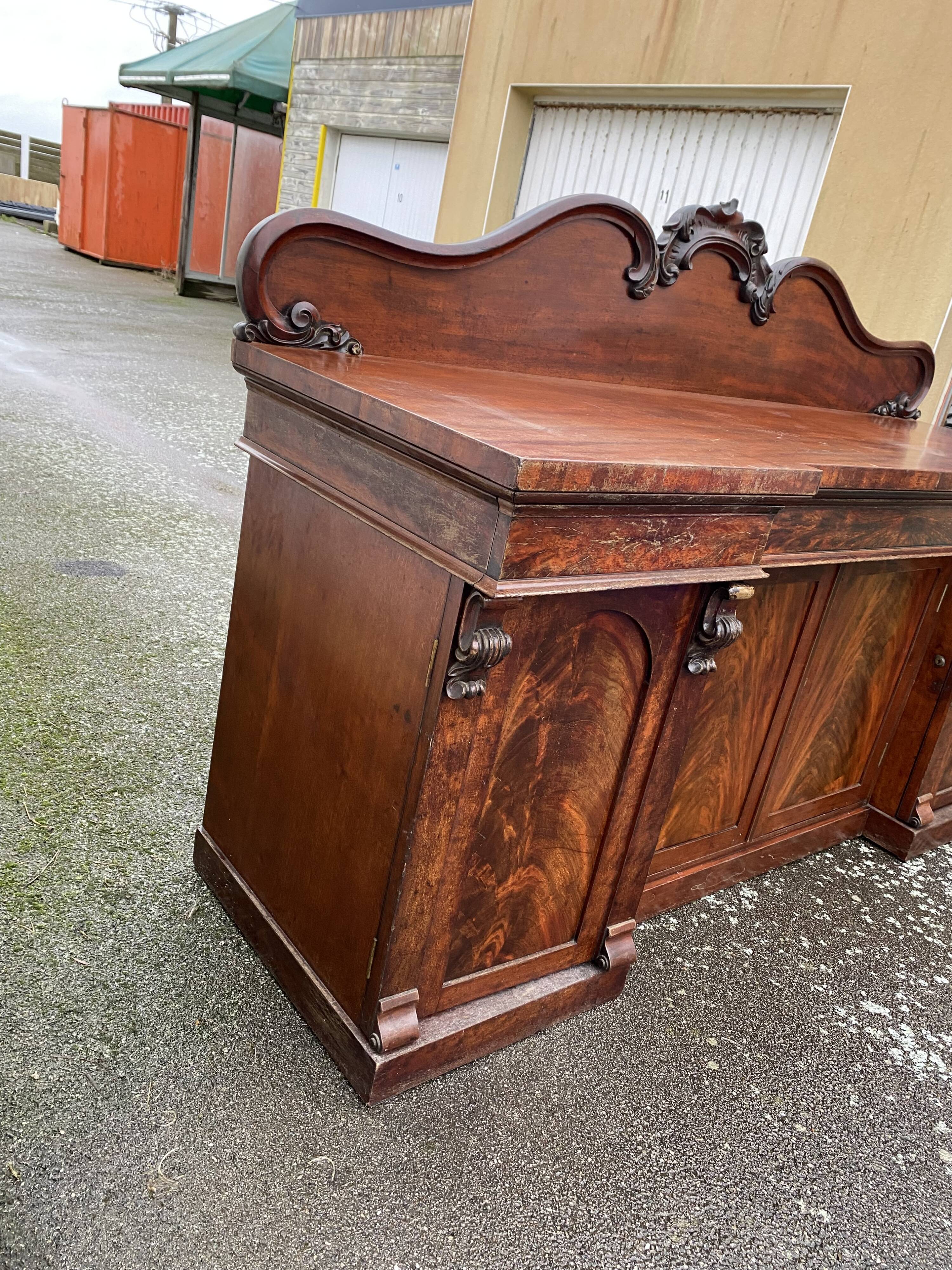 English enfilade in mahogany