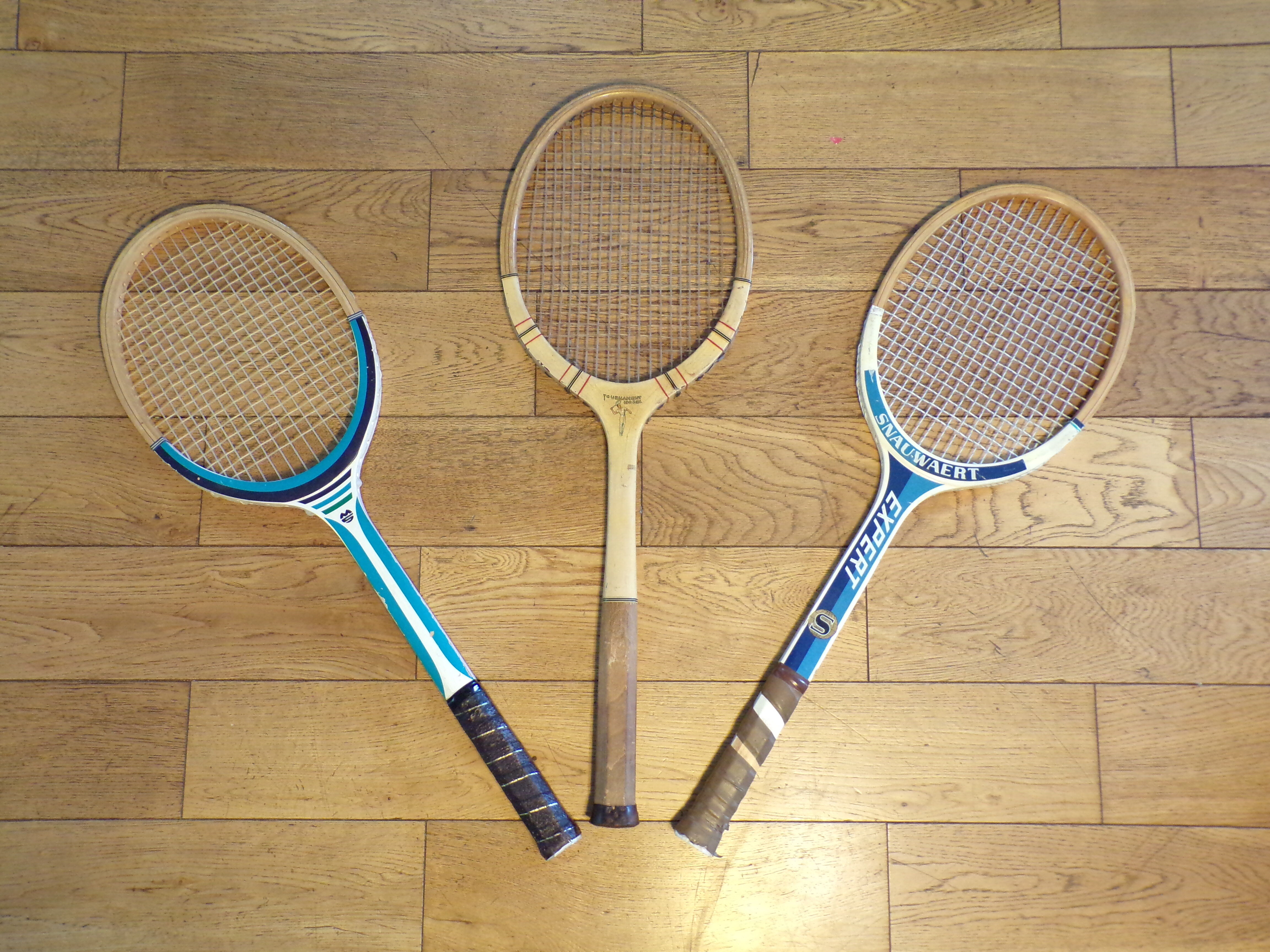 Lot 3 vintage wooden tennis rackets
