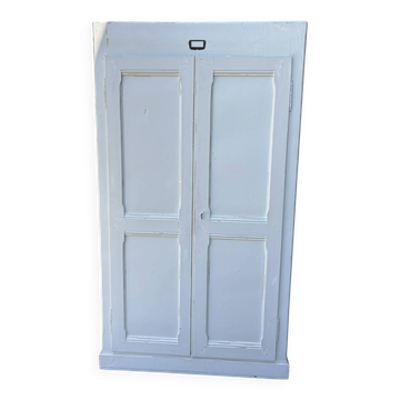 Ancienne armoire parisienne