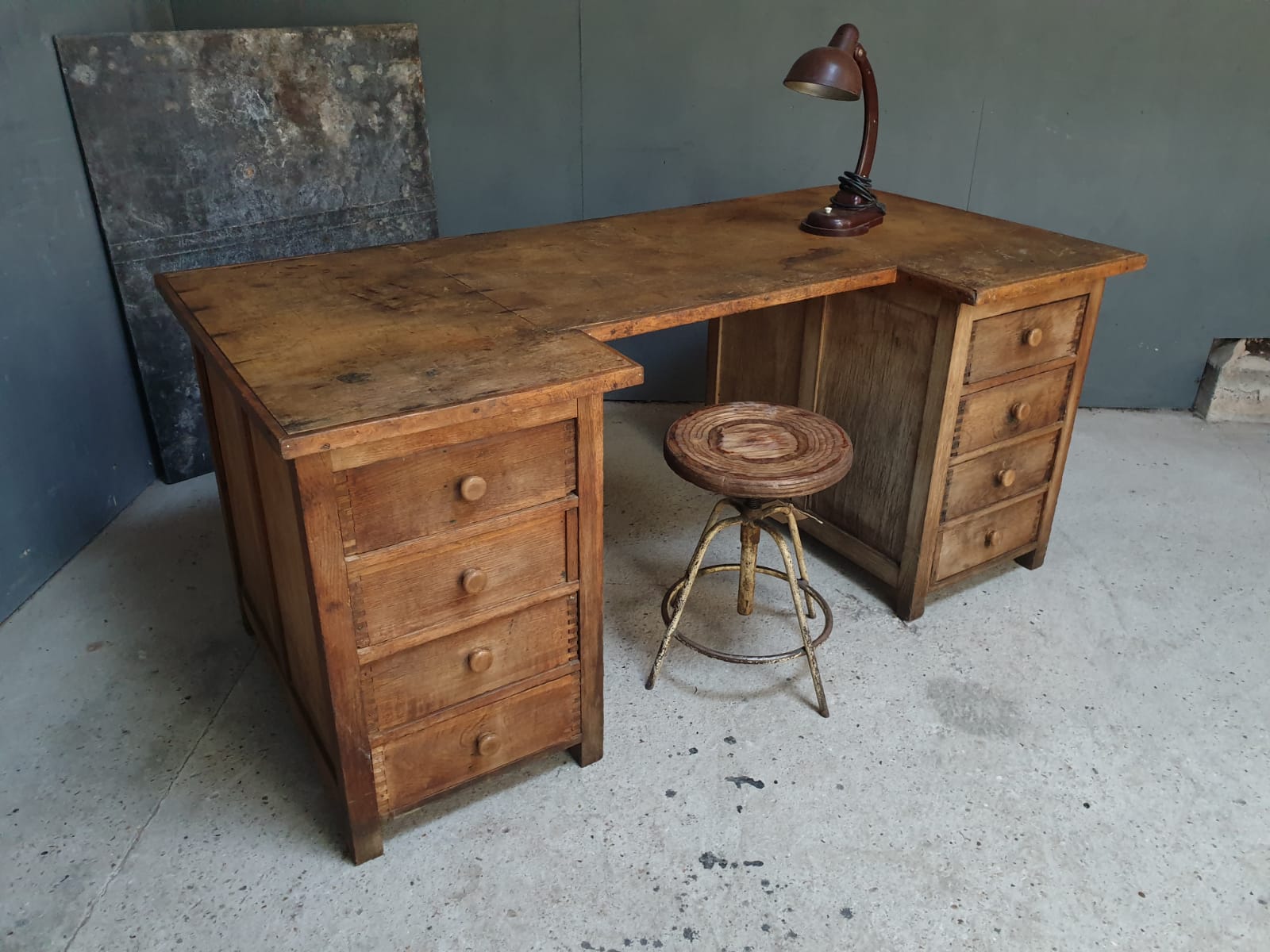 Bureau en chêne années 1940