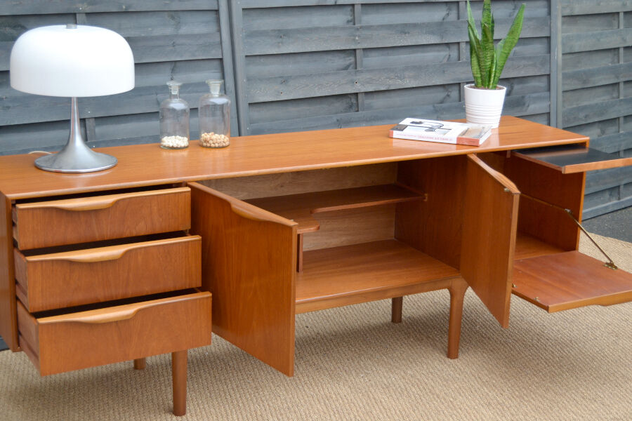 Enfilade en teck par McIntosh