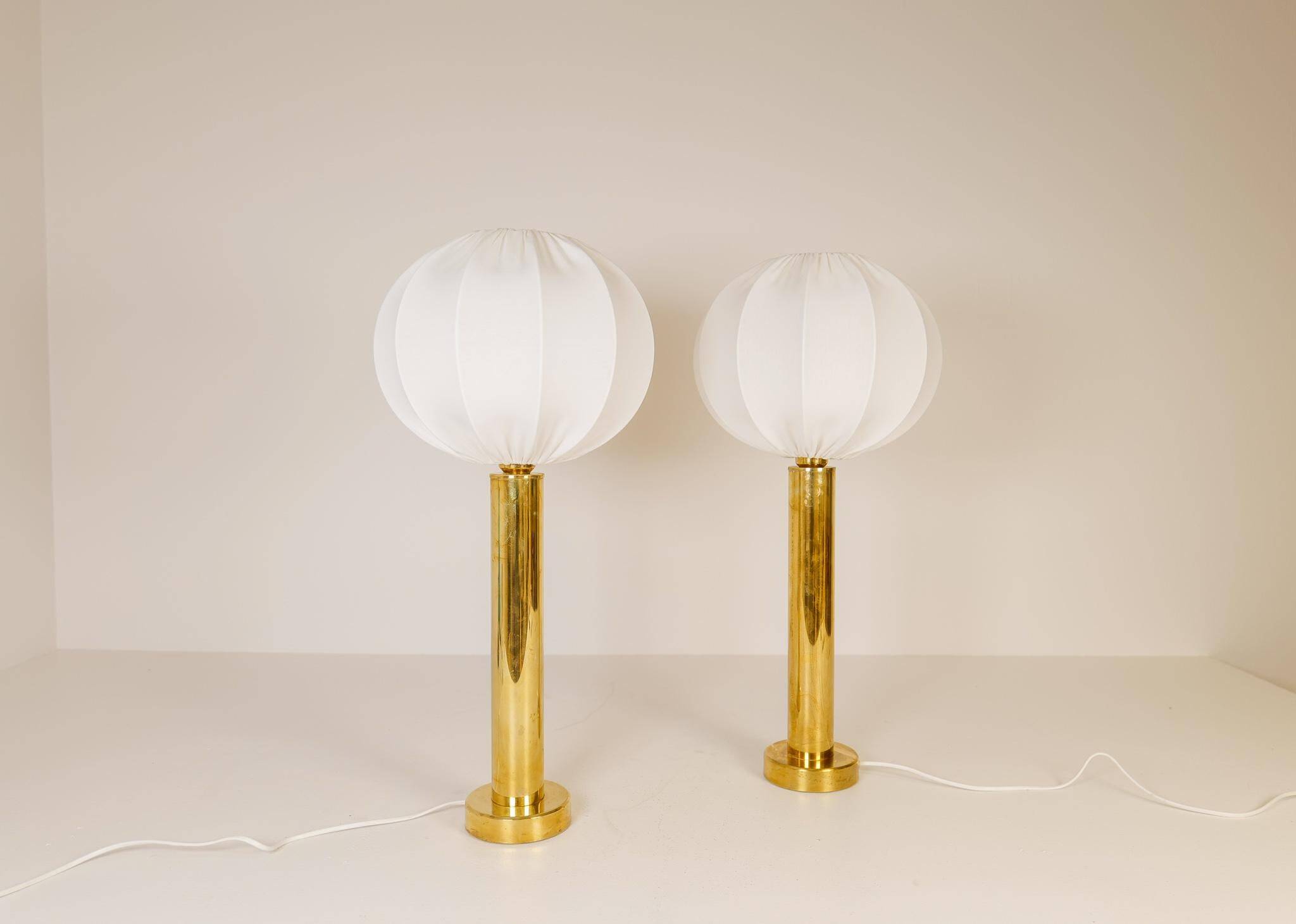 Pair of mid-century brass table lamps by Kosta Elarmatur, Sweden, 1960s.