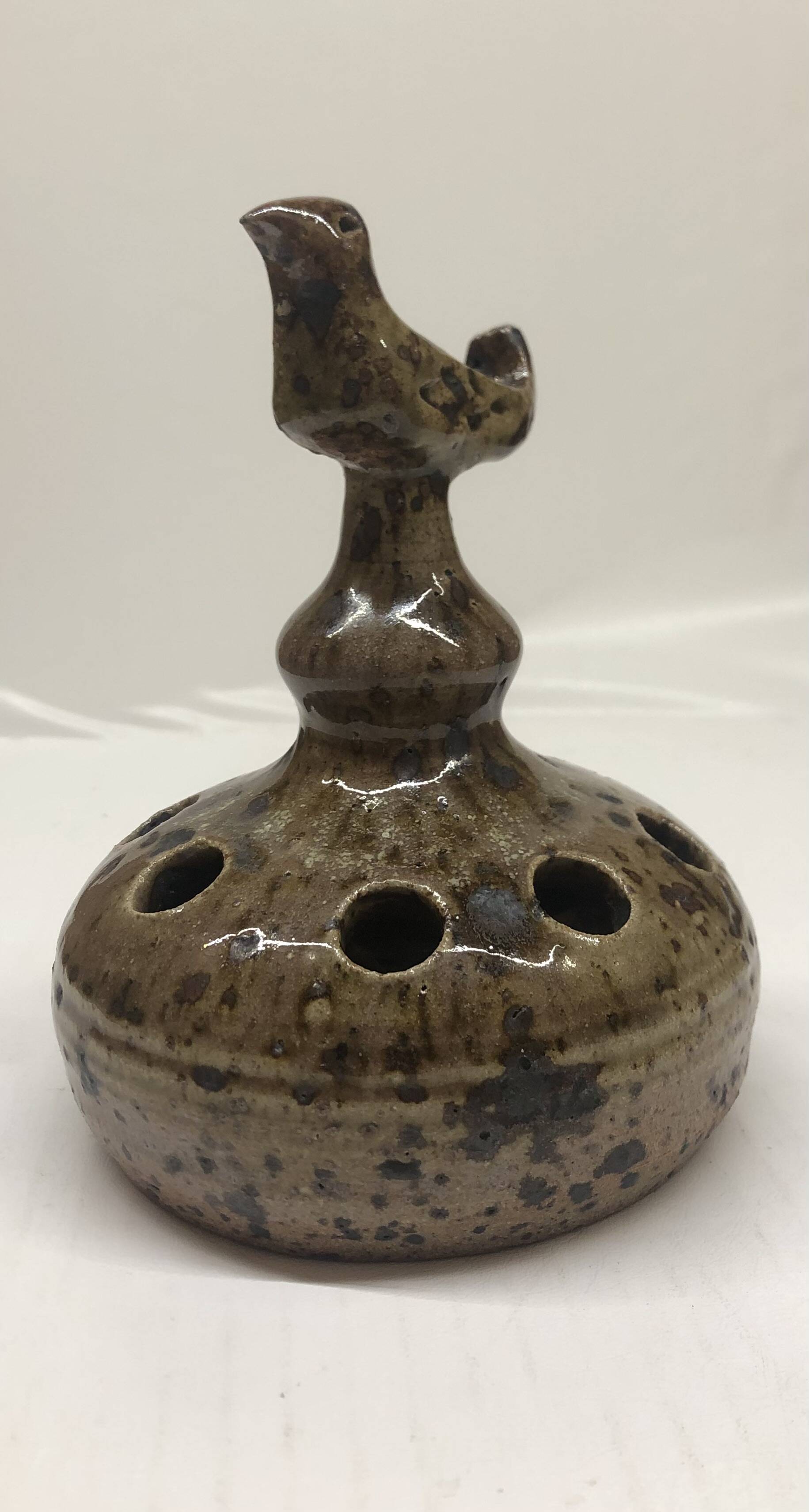 Vase en grès pyrité zoomorphe