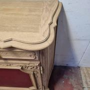 Louis XV buffet in oak & leather - Sandblasted