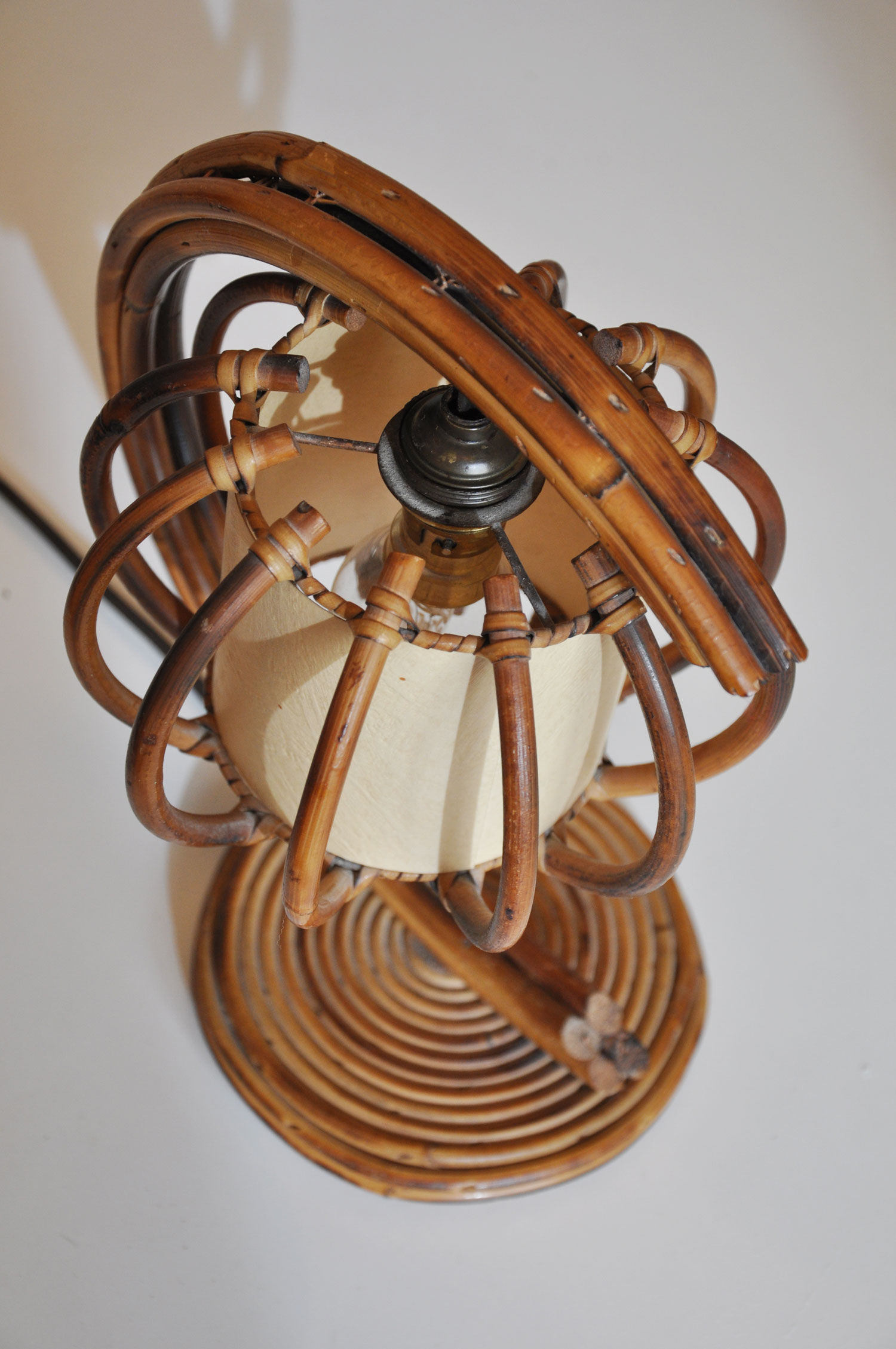 Lampe de chevet en rotin 1950