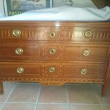 Chest of drawers in Walnut period Louis XVI