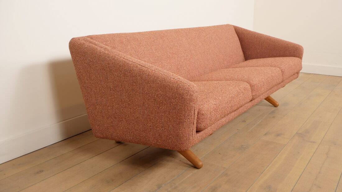 Vintage sofa | 3-seater | ML-90 | pink | reupholstered