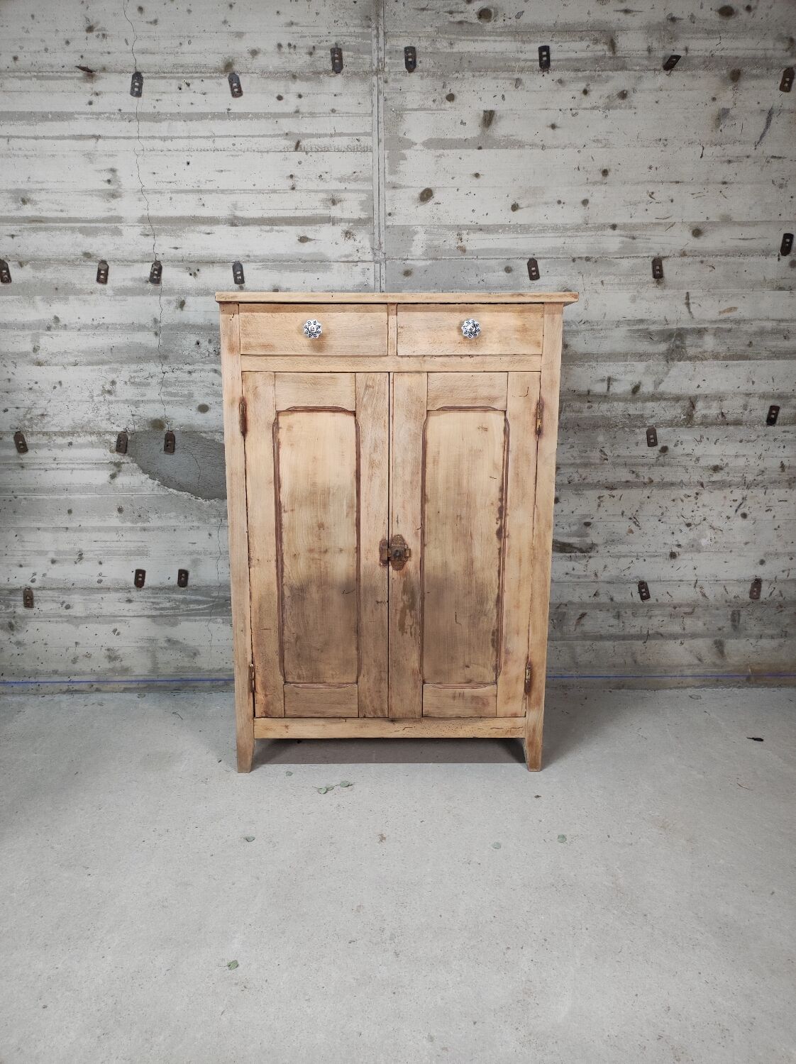 Brut Parisian buffet