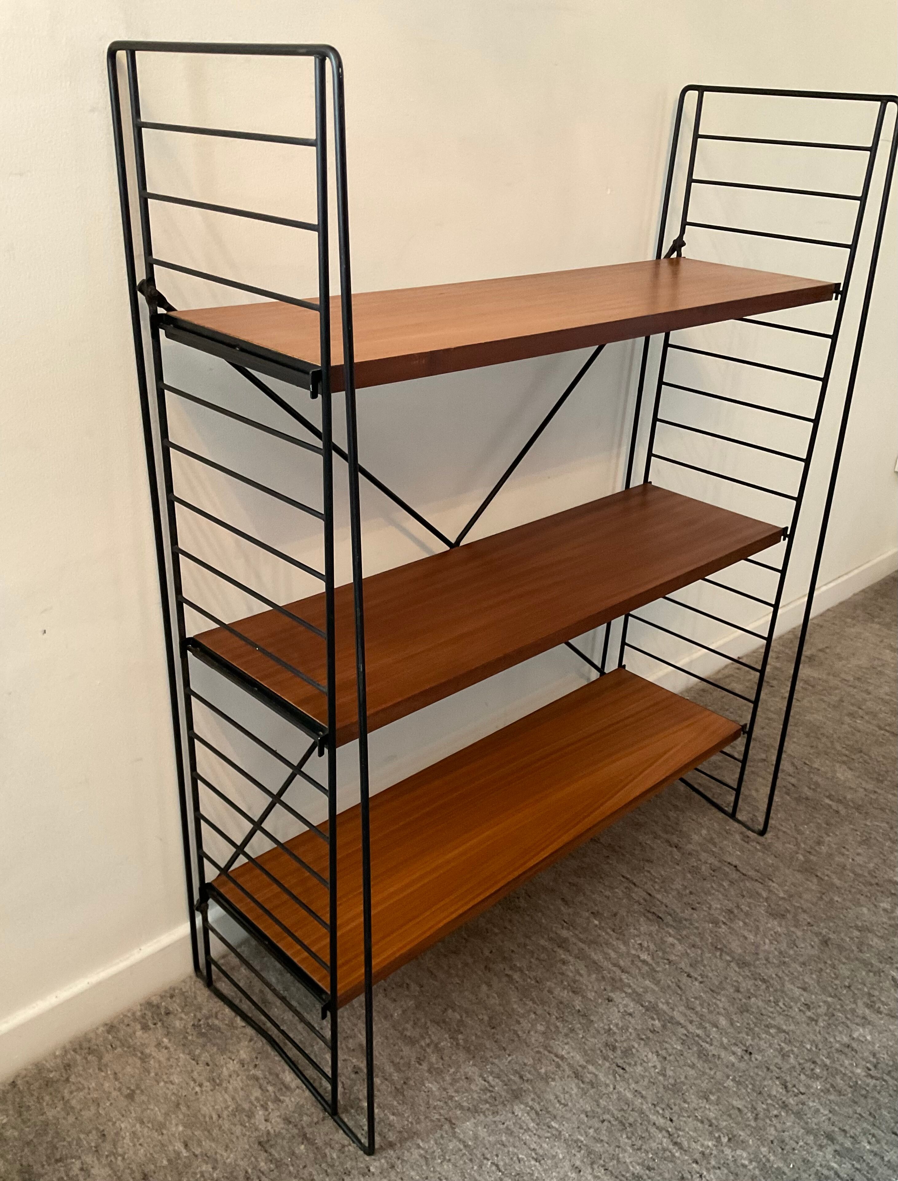 Tomado D.Dekker shelf from the 50s-60s