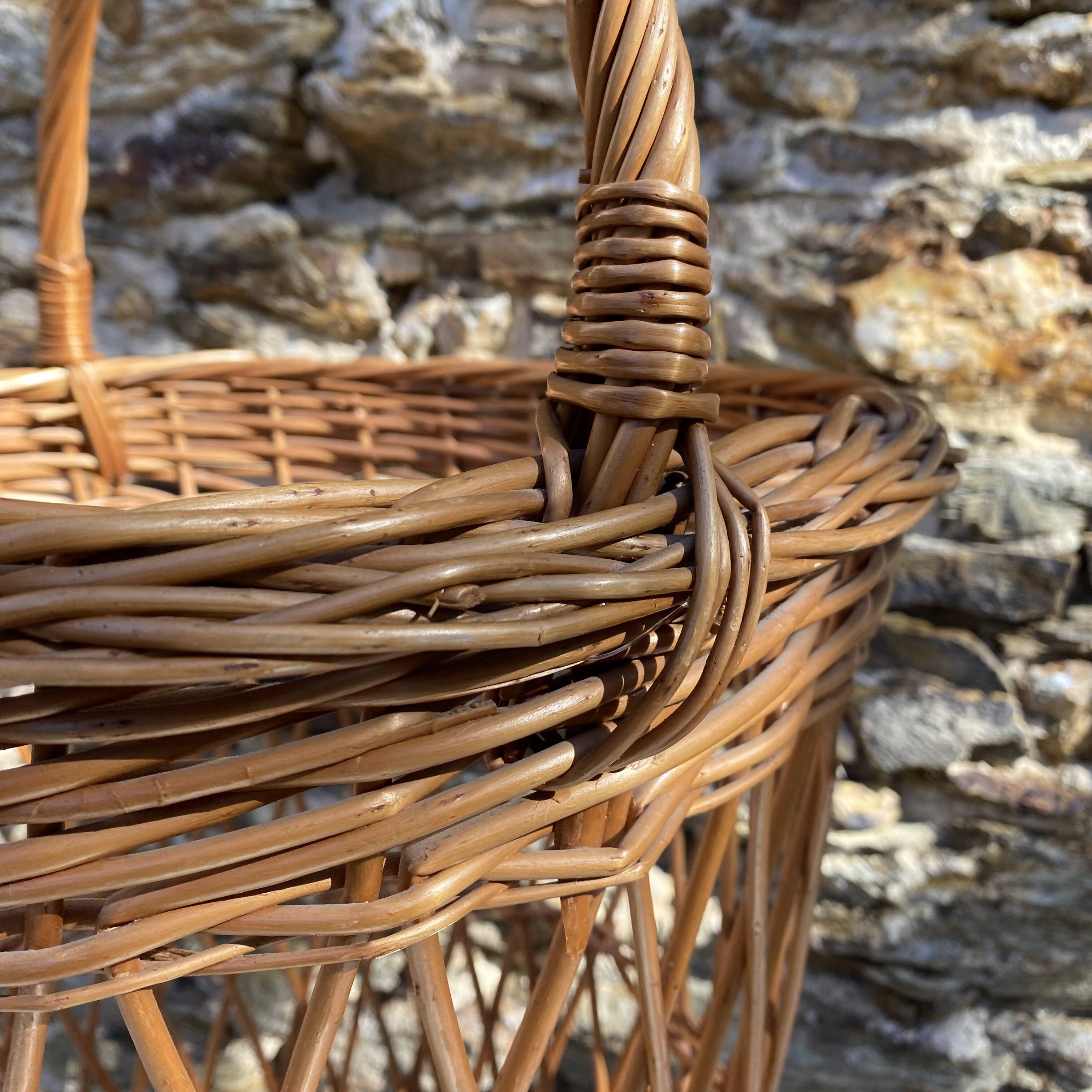 Panier haut vintage en osier