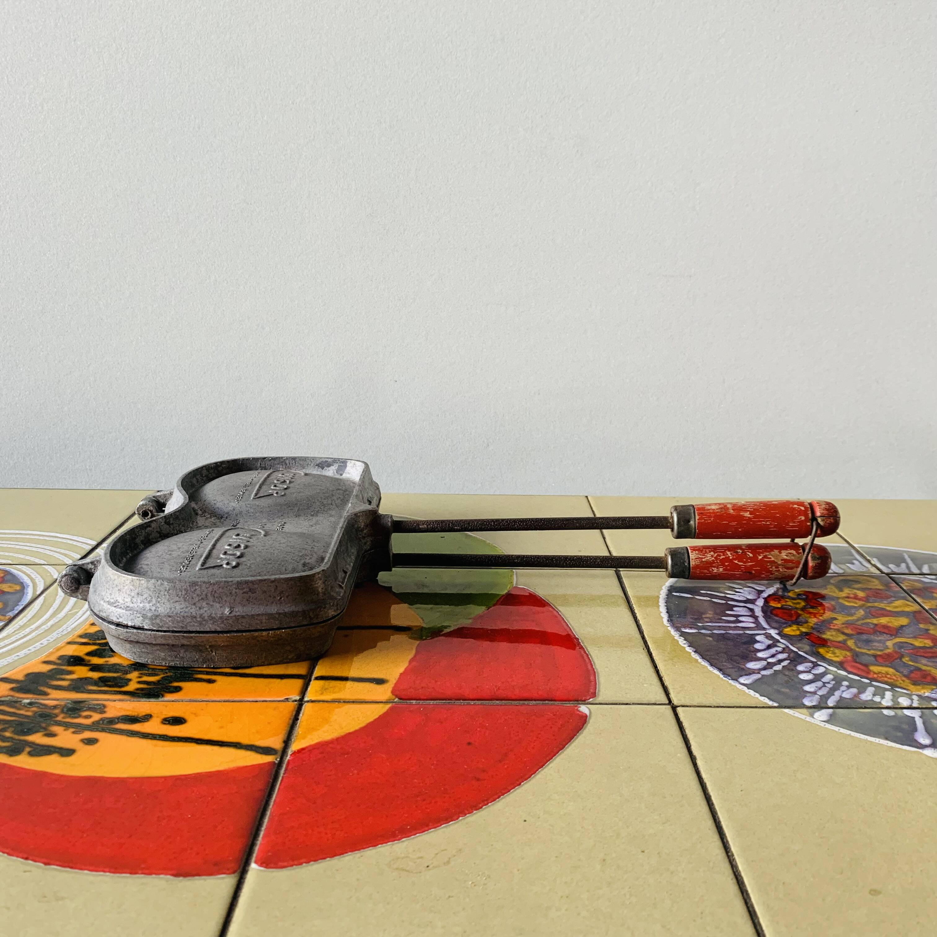 Vintage cast aluminum sandwich maker - Cuisor