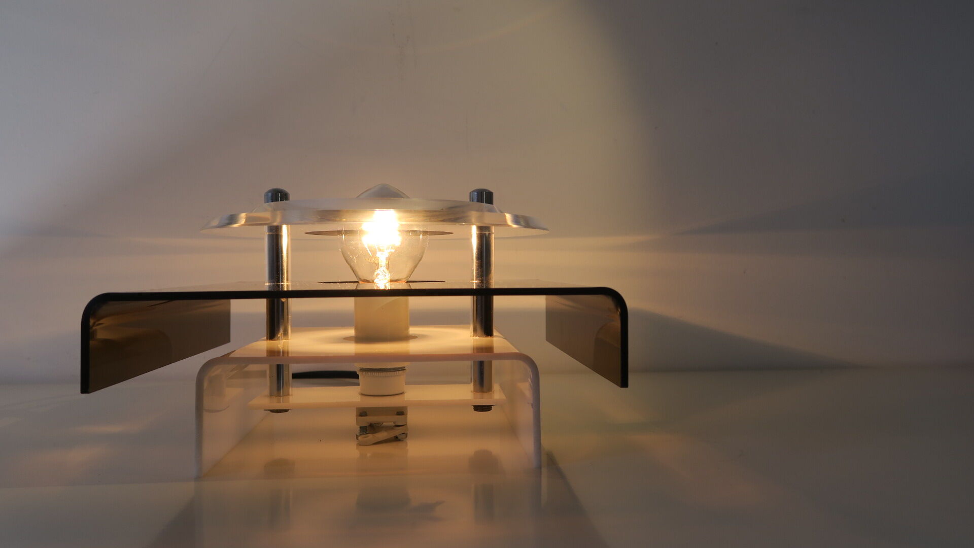 Herda, 80s wall lamp, plexiglass