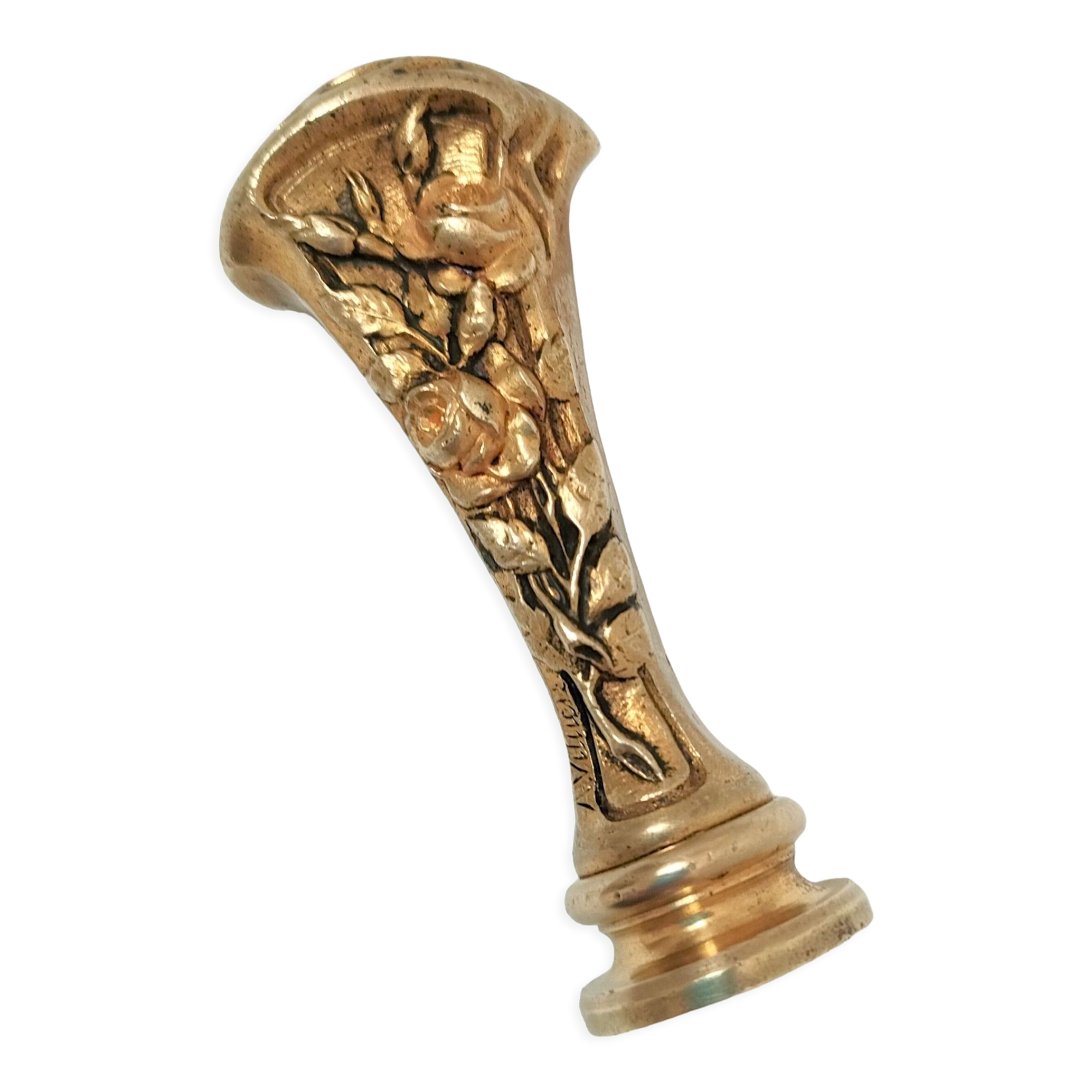 Seal stamp in gilded bronze art nouveau decorated with roses signed