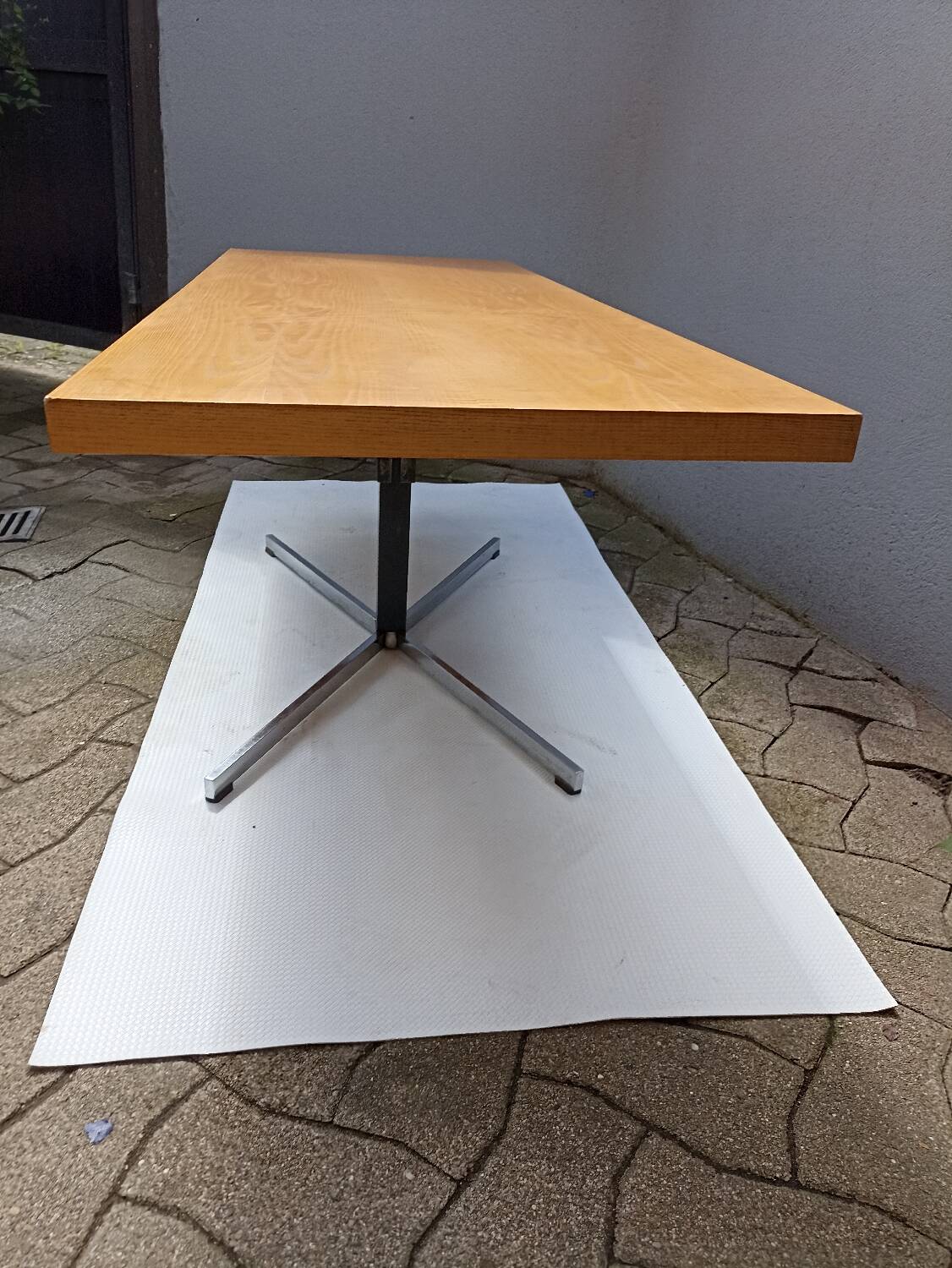 Adjustable vintage Scandinavian coffee table