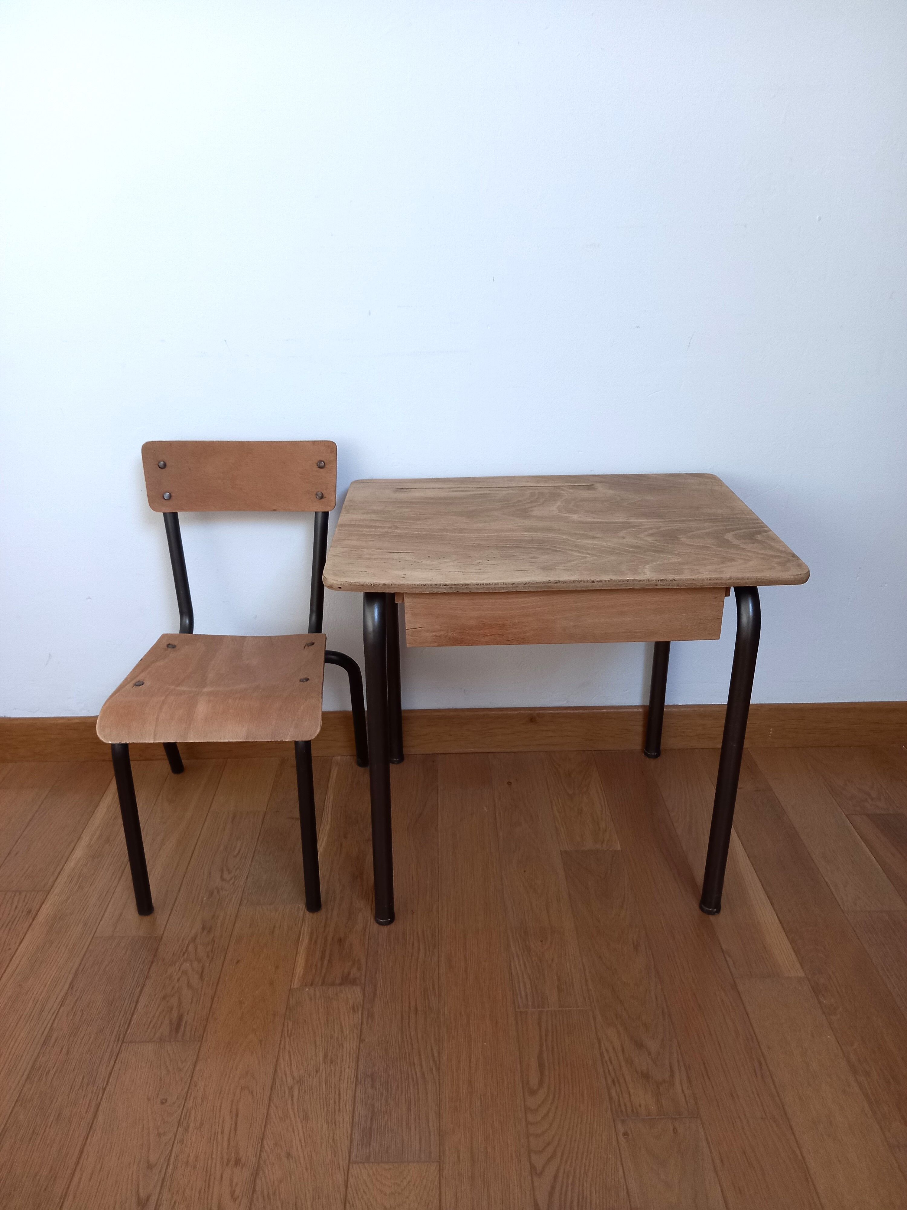 Ensemble bureau & chaise enfant