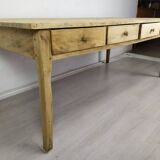 Farm table