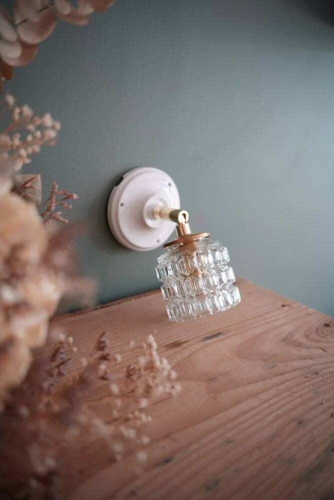 Small chiselled glass wall light
