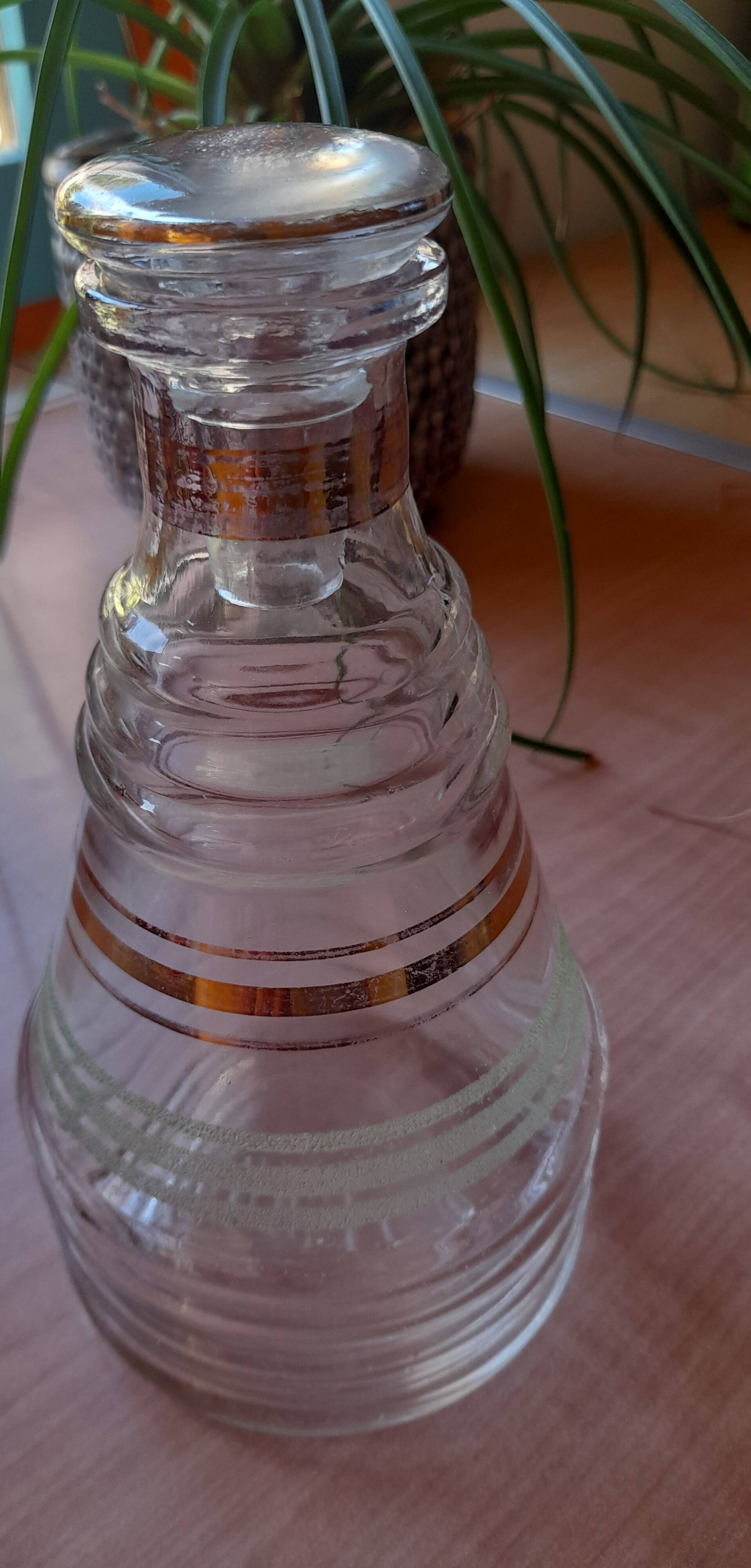 Carafe dorée granitée vert Art Déco Grey Poupon