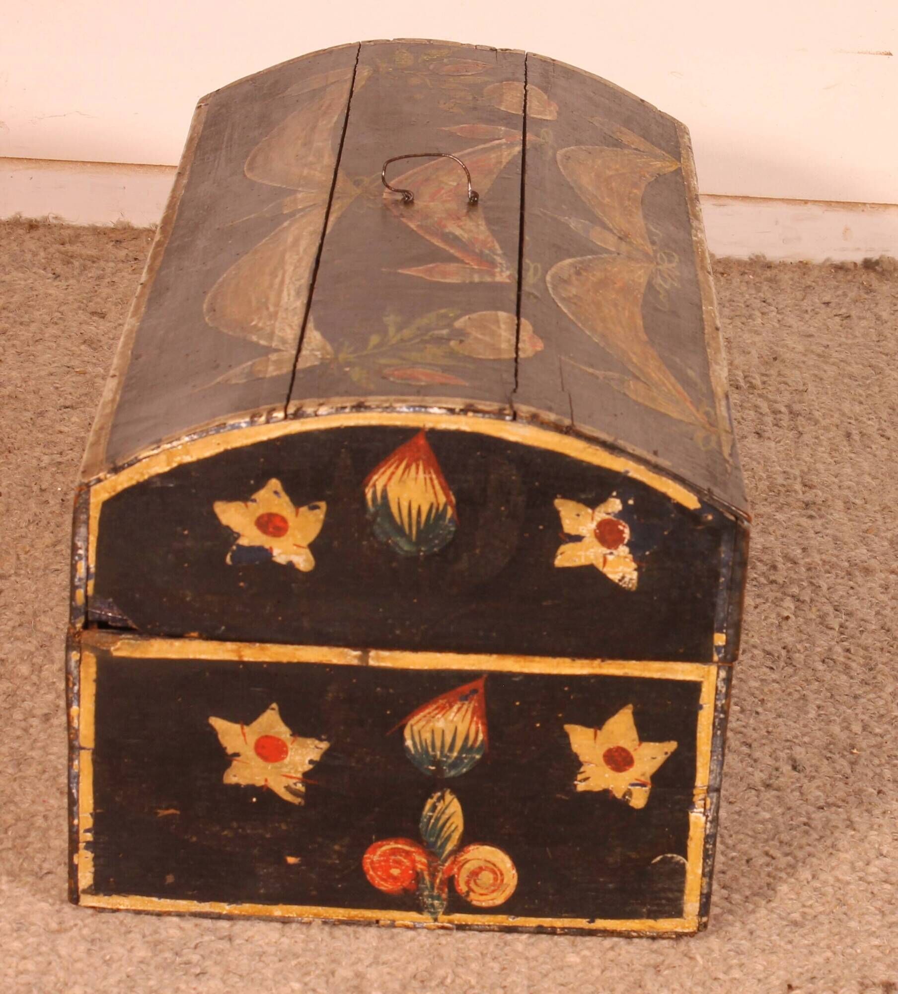 Norman wedding chest in painted wood - 19th century