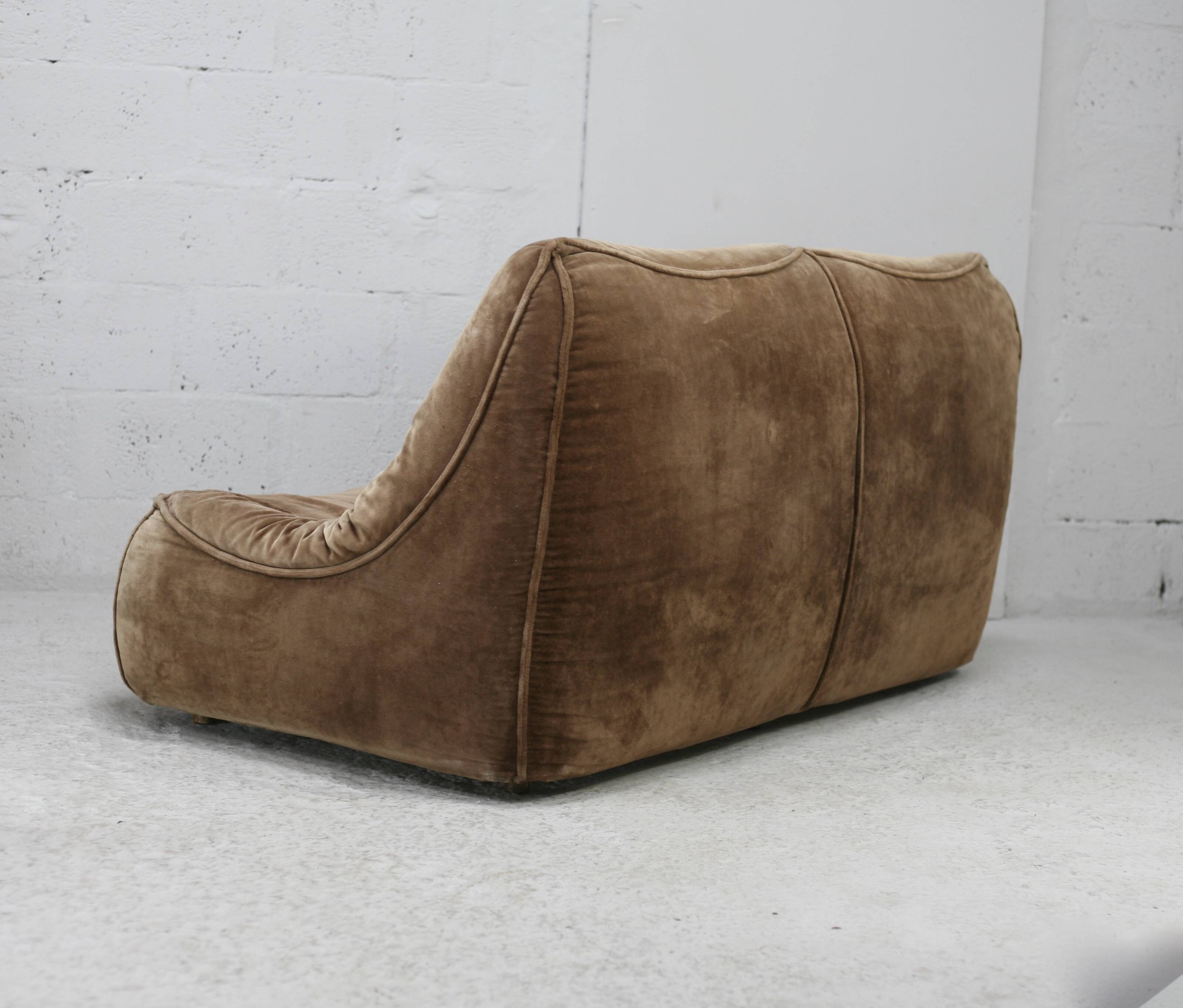 Sofa by Bernard Govin, Atelier Dunlopillo. France, circa 1970