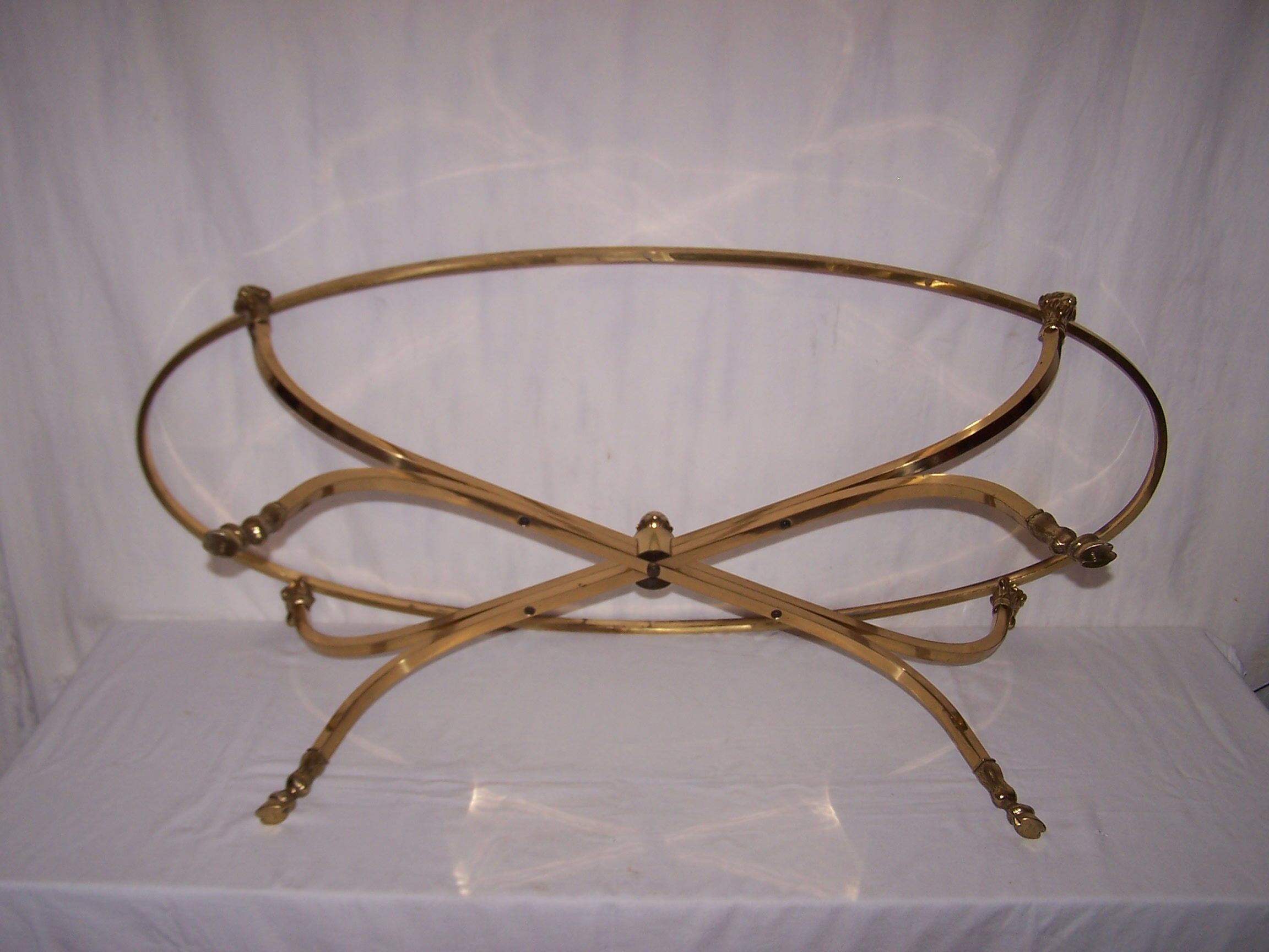 Italian coffee table oval ram feet - 60s
