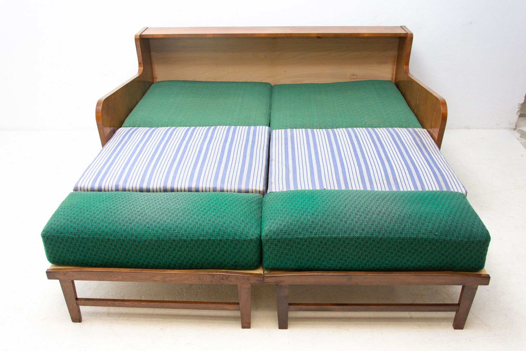 Mid century folding sofabed by Jindřich Halabala, 1950´s