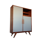 Armoire scandinave asymétrique avec pieds compas