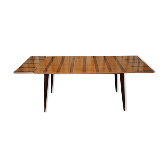 Compass foot table