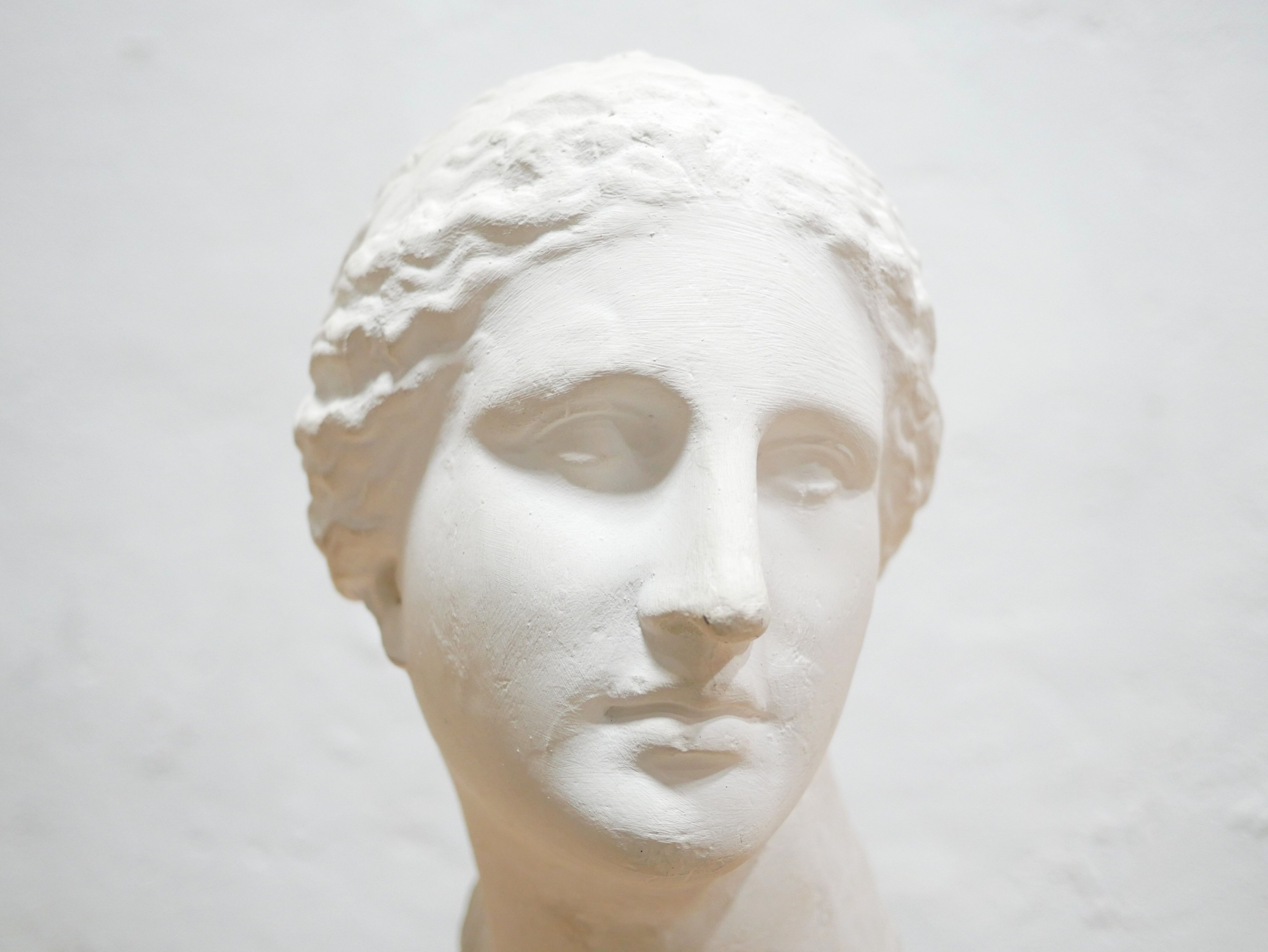 Tête de femme vintage en plâtre